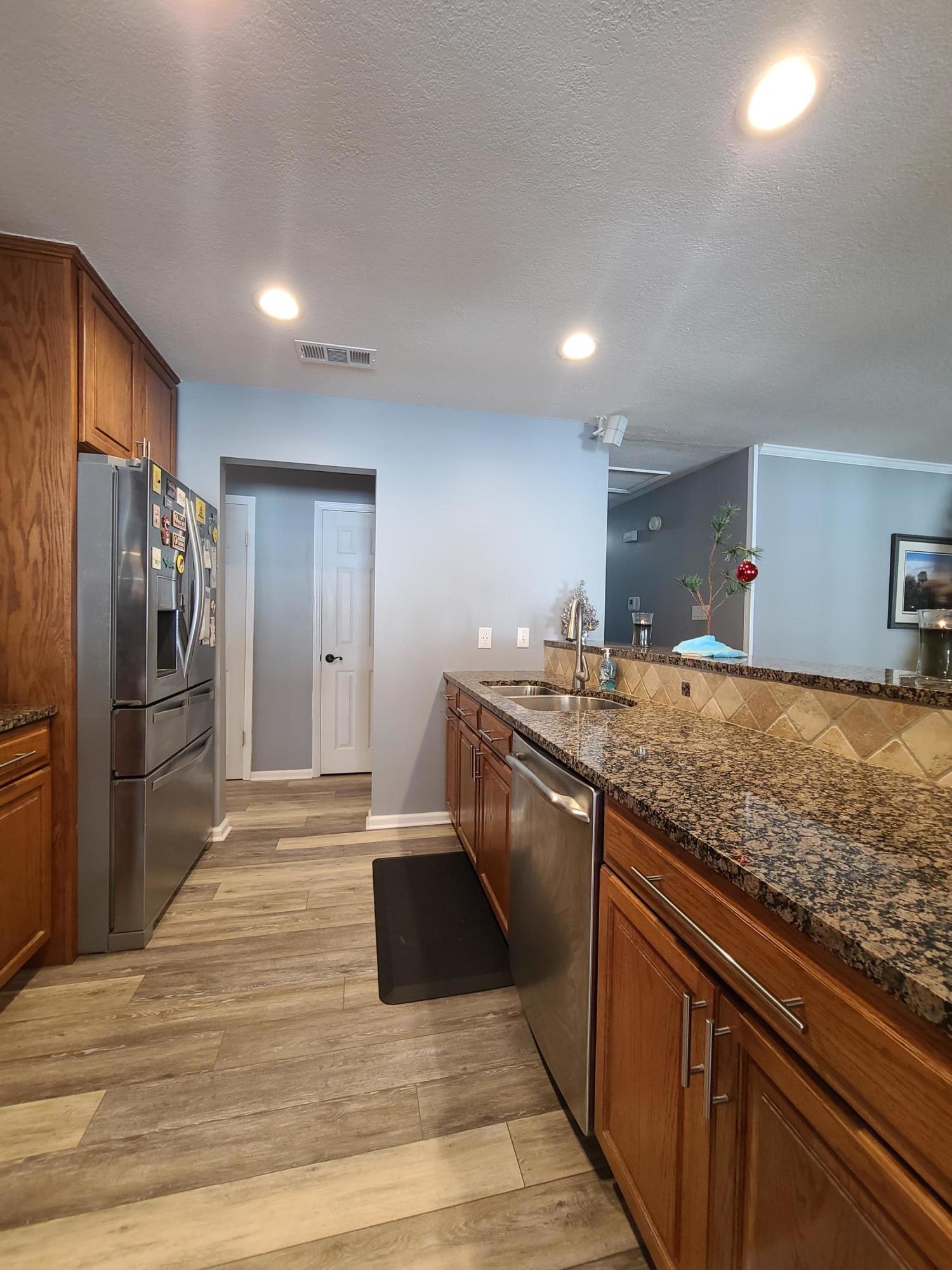 TANGLEWOOD S/D 1ST ADDN - Residential Lease