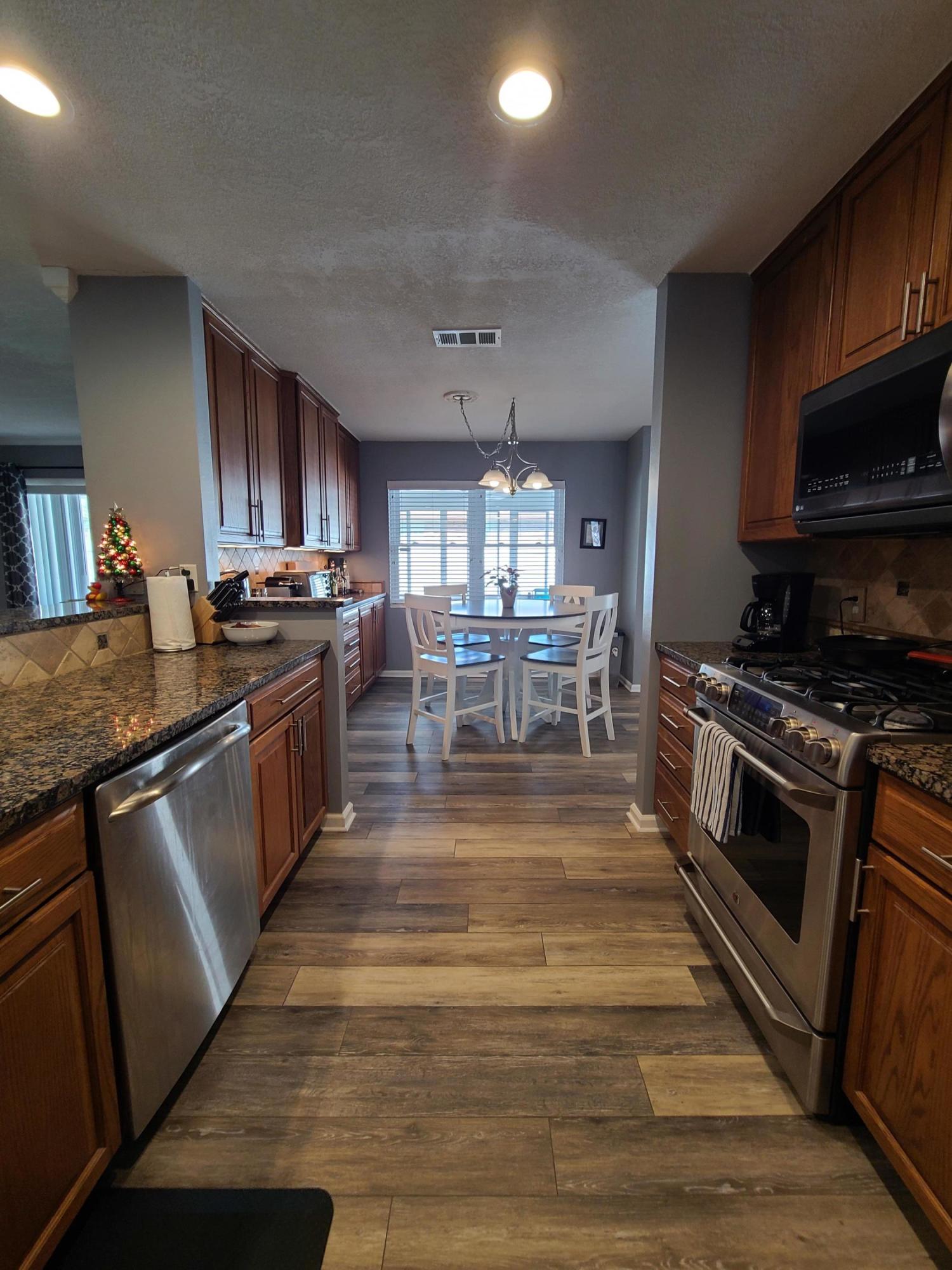 TANGLEWOOD S/D 1ST ADDN - Residential Lease