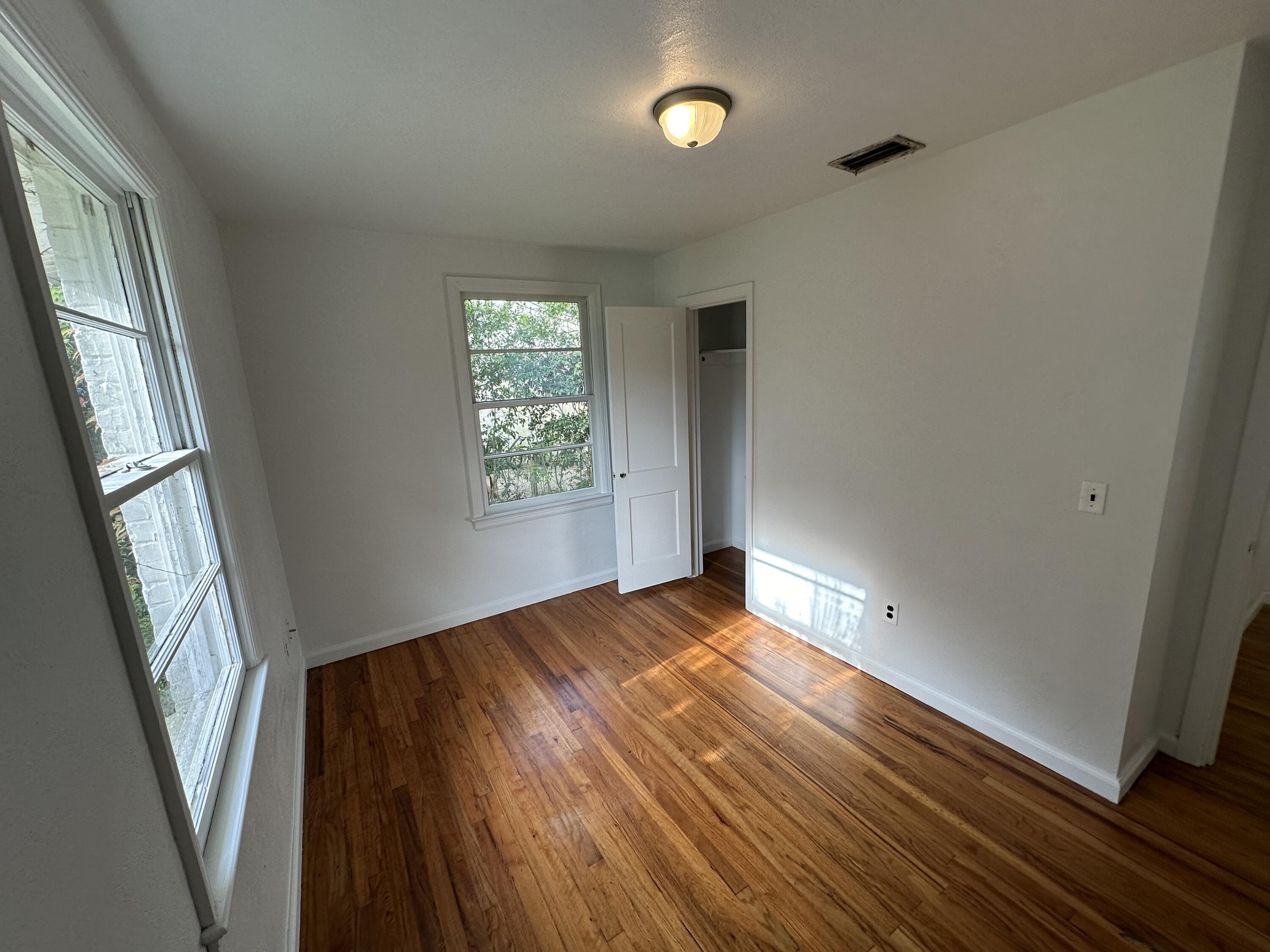 GARNIERS BEACH - Residential Lease