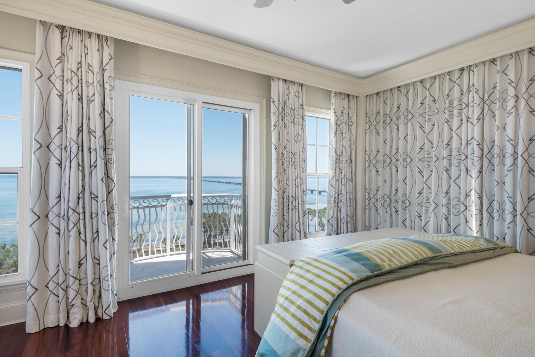 ONE WATER PLACE - Residential