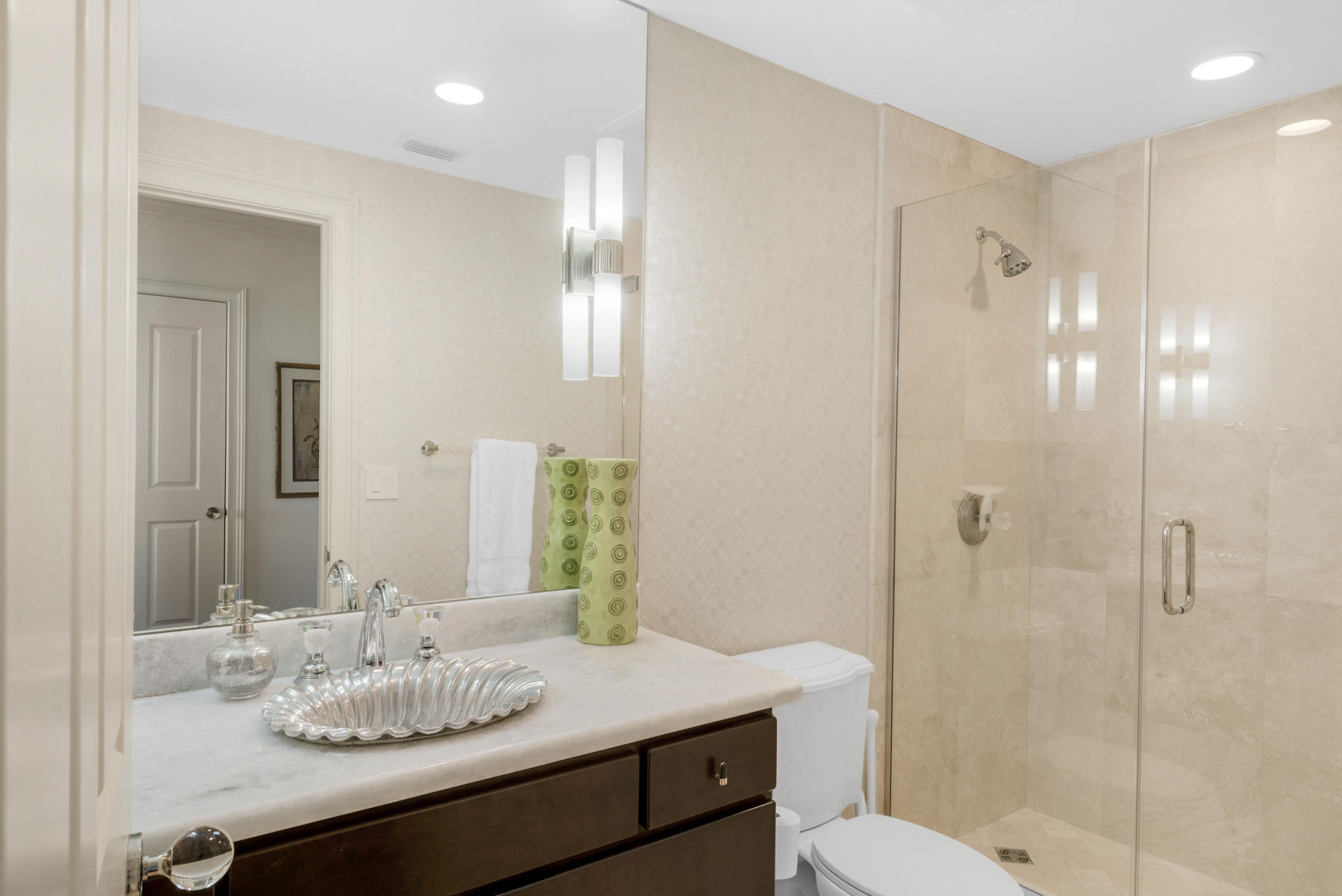 ONE WATER PLACE - Residential