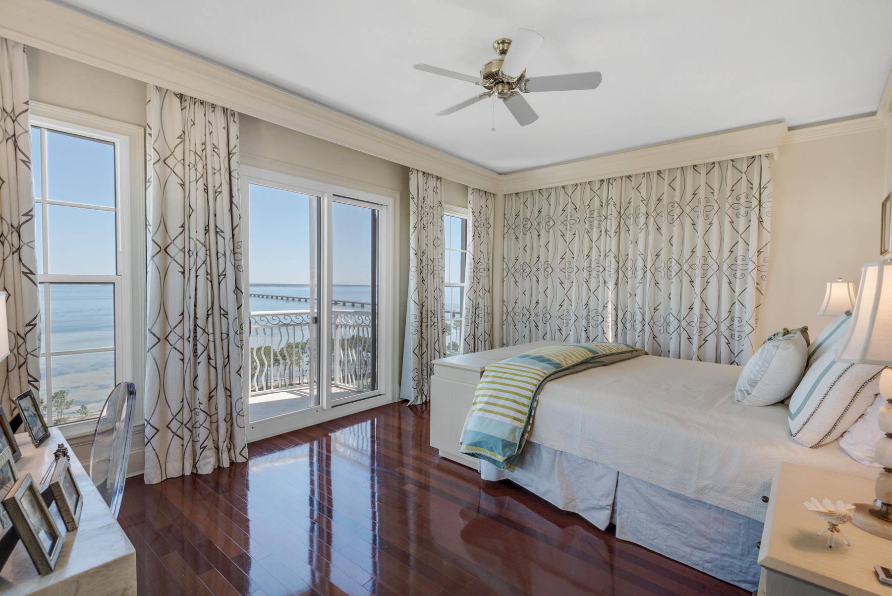 ONE WATER PLACE - Residential