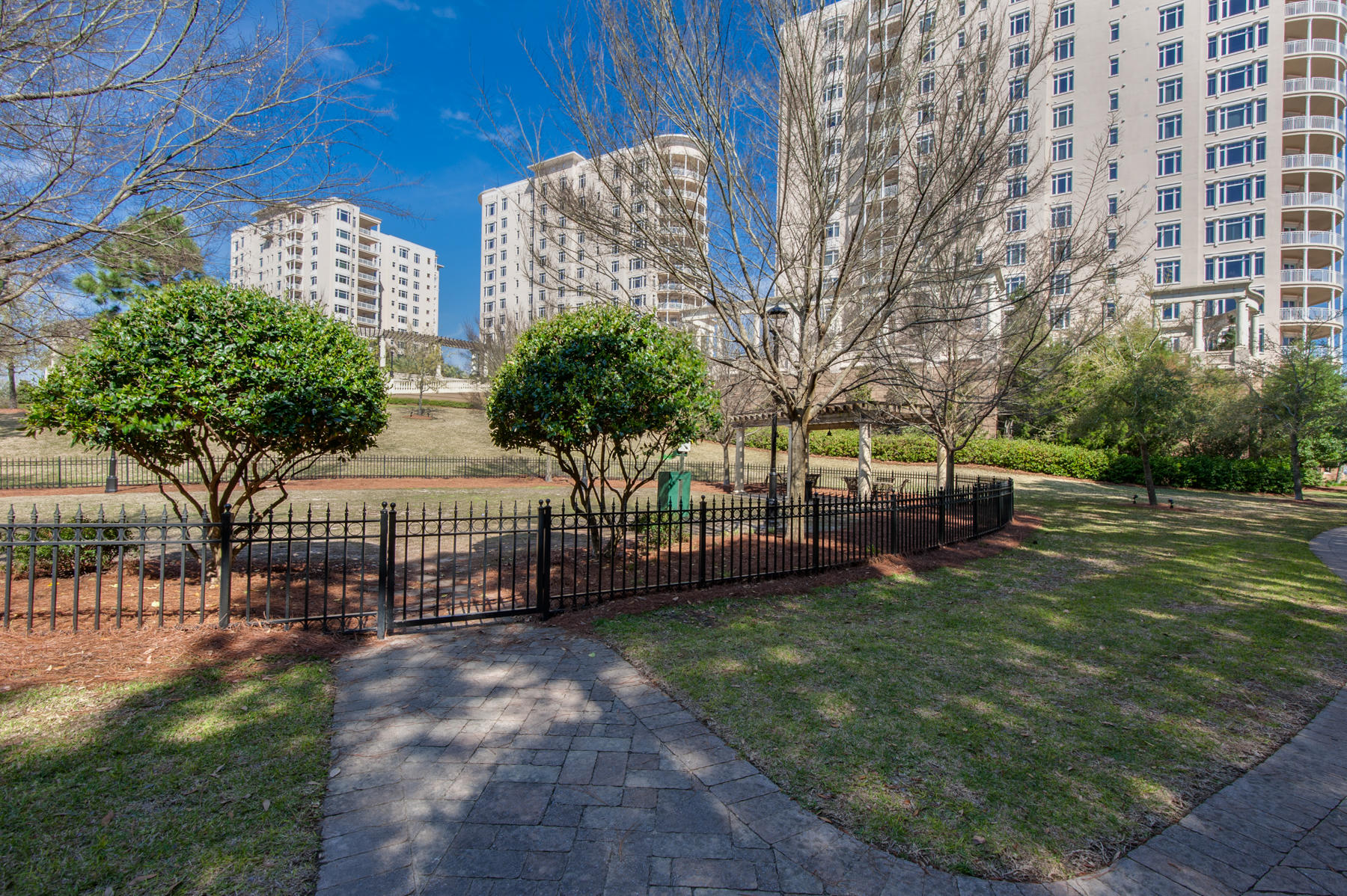 ONE WATER PLACE - Residential