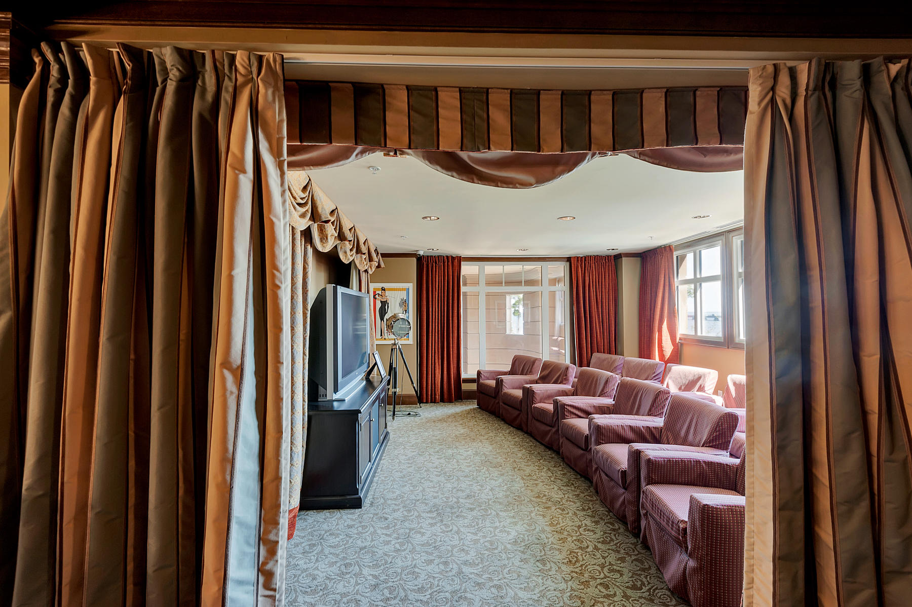 ONE WATER PLACE - Residential