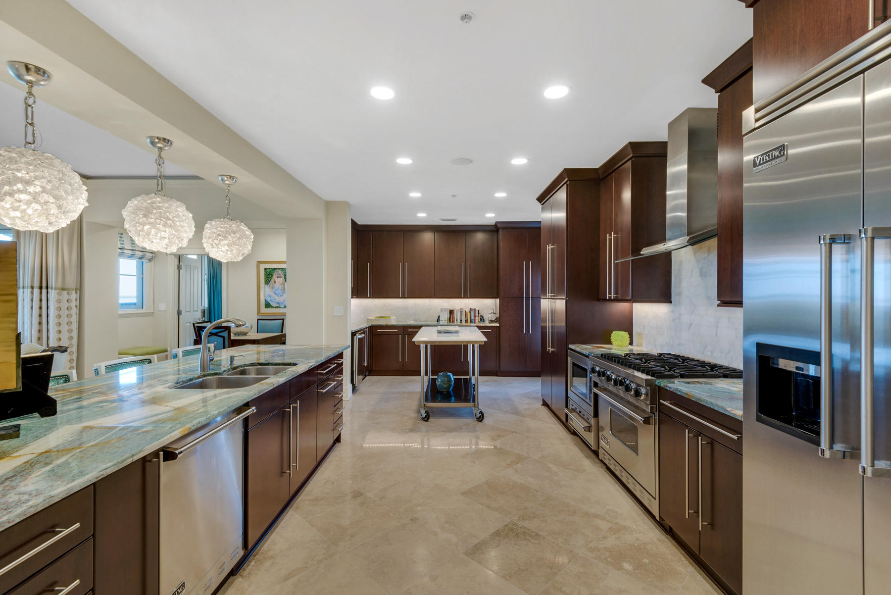 ONE WATER PLACE - Residential