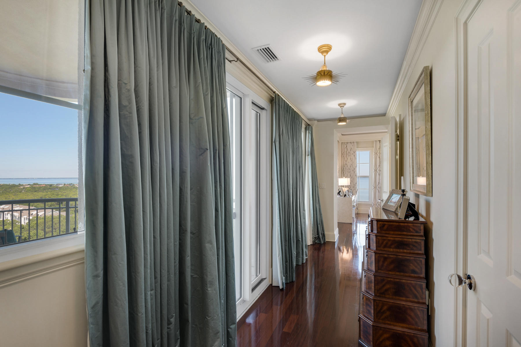 ONE WATER PLACE - Residential