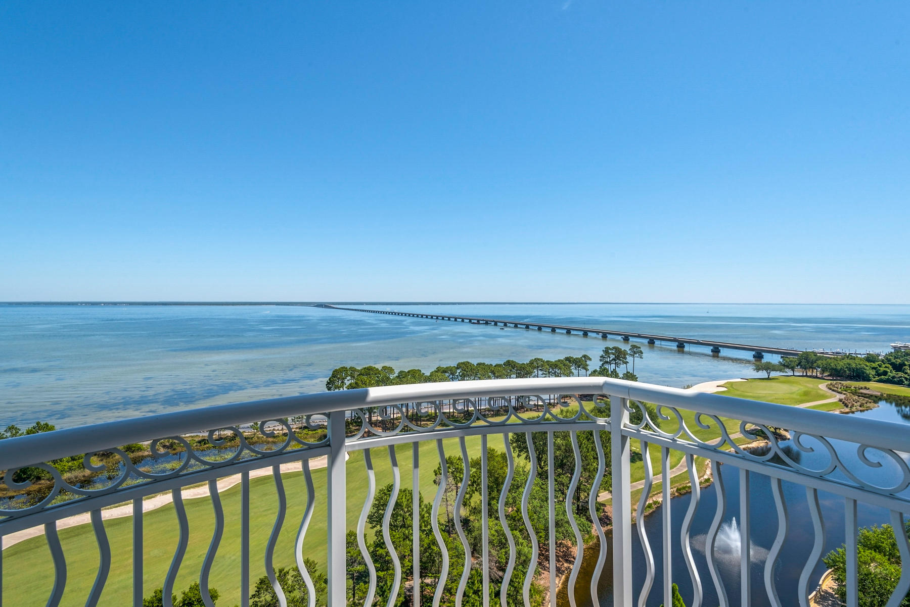 ONE WATER PLACE - Residential