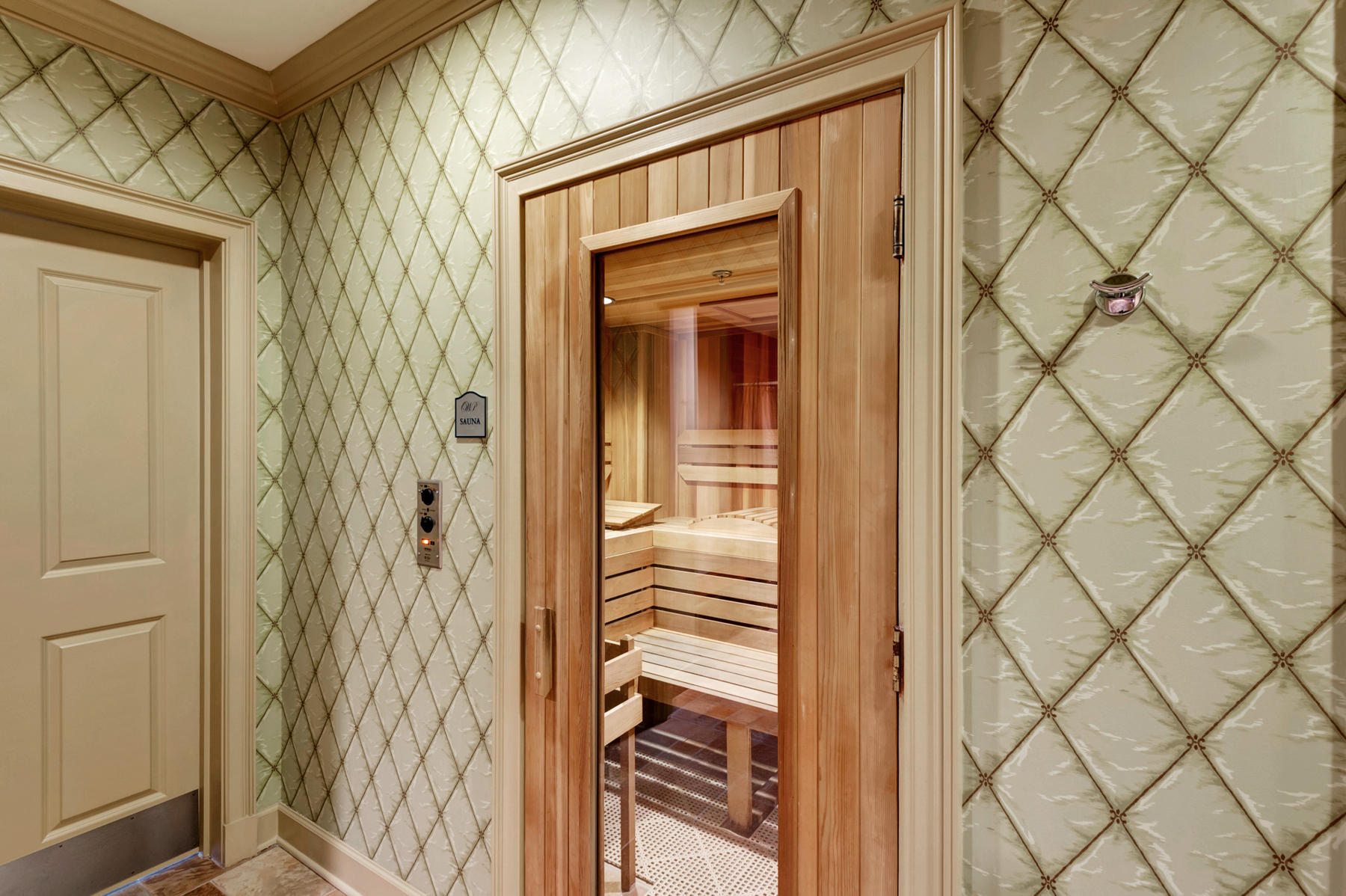 ONE WATER PLACE - Residential