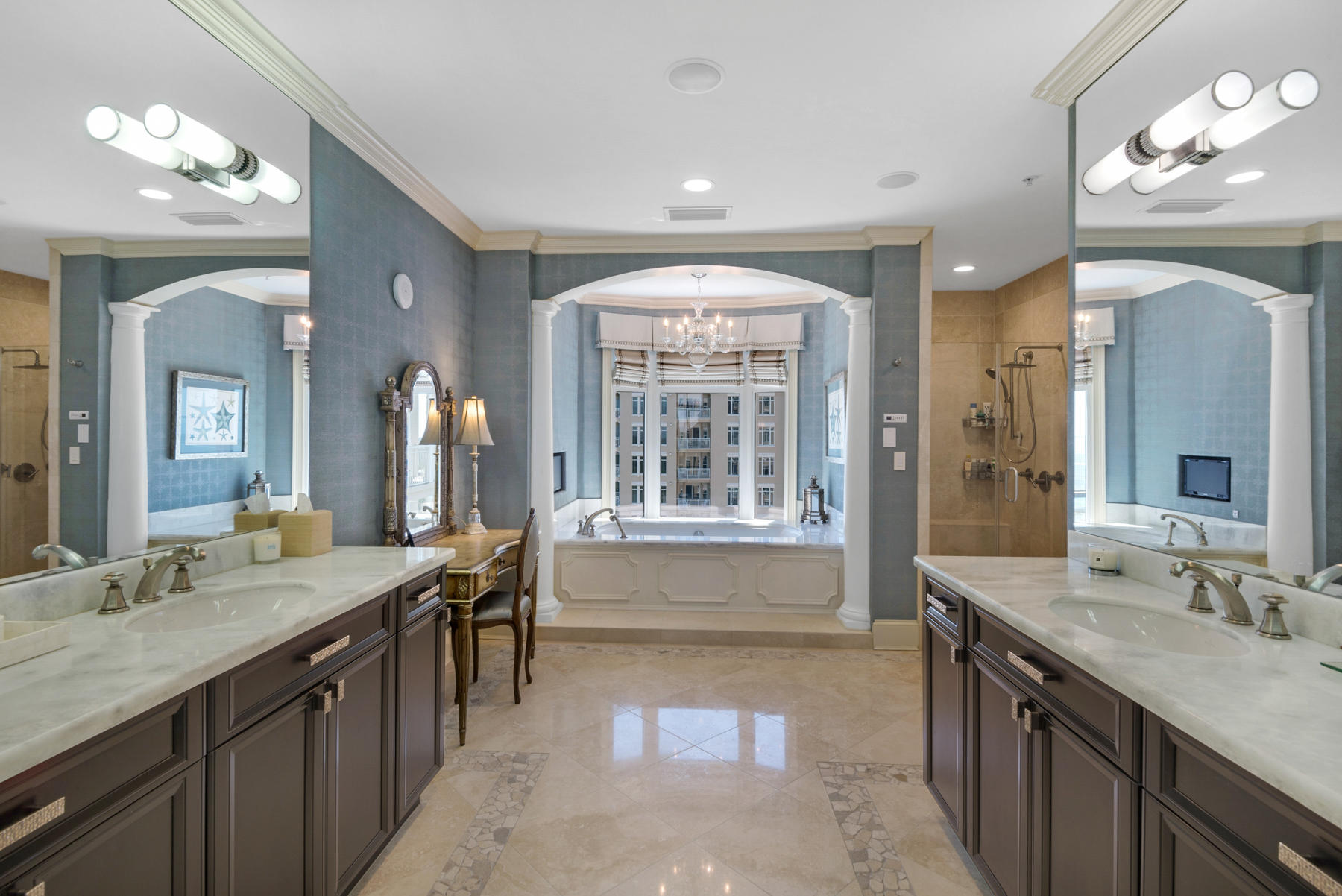 ONE WATER PLACE - Residential