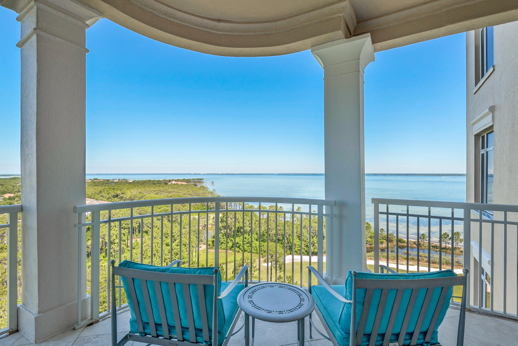 ONE WATER PLACE - Residential