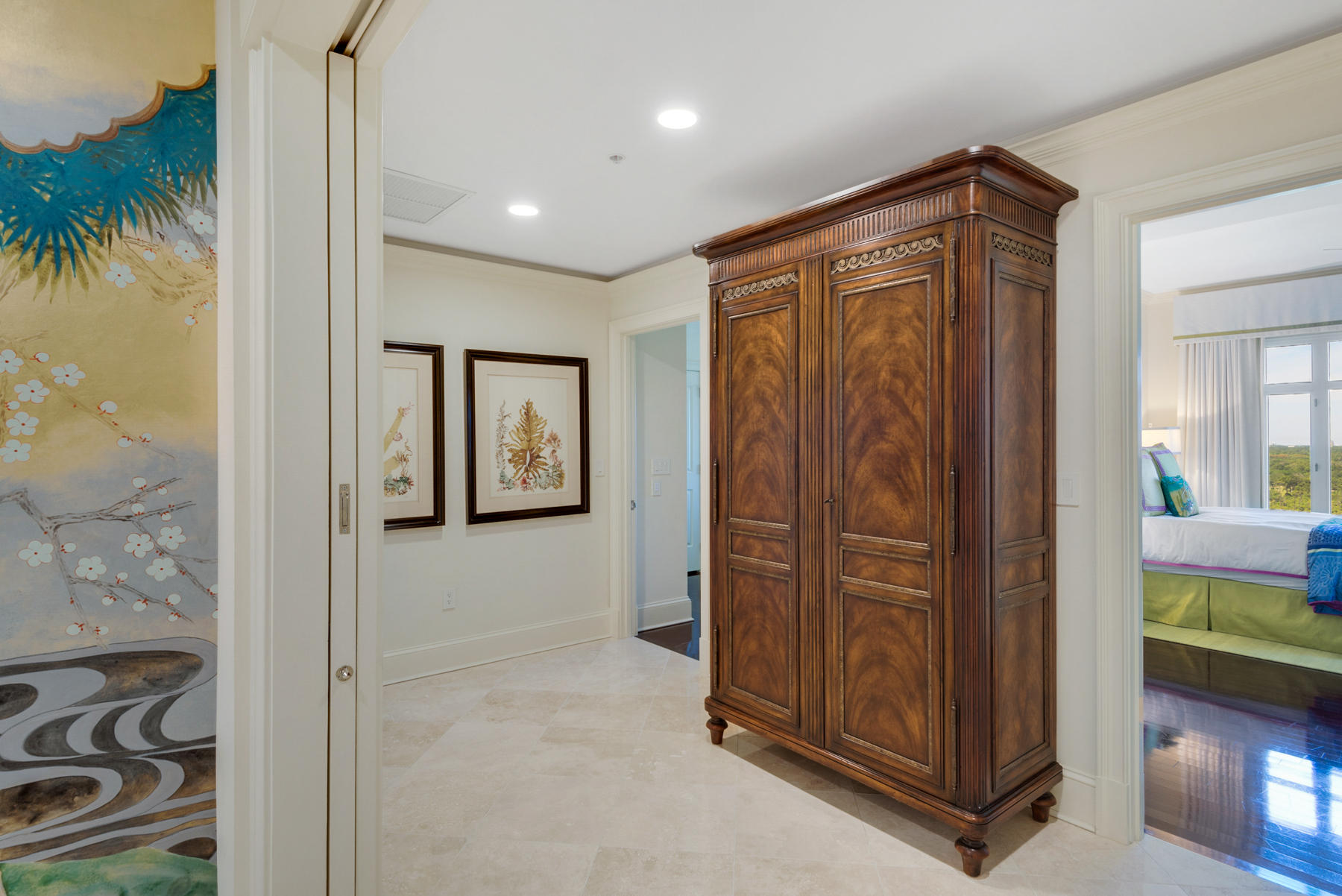 ONE WATER PLACE - Residential