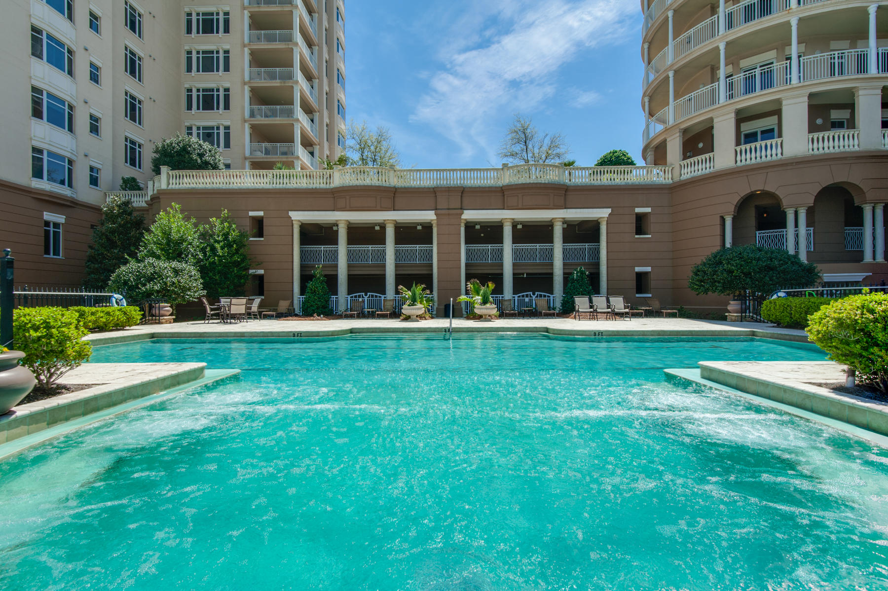 ONE WATER PLACE - Residential