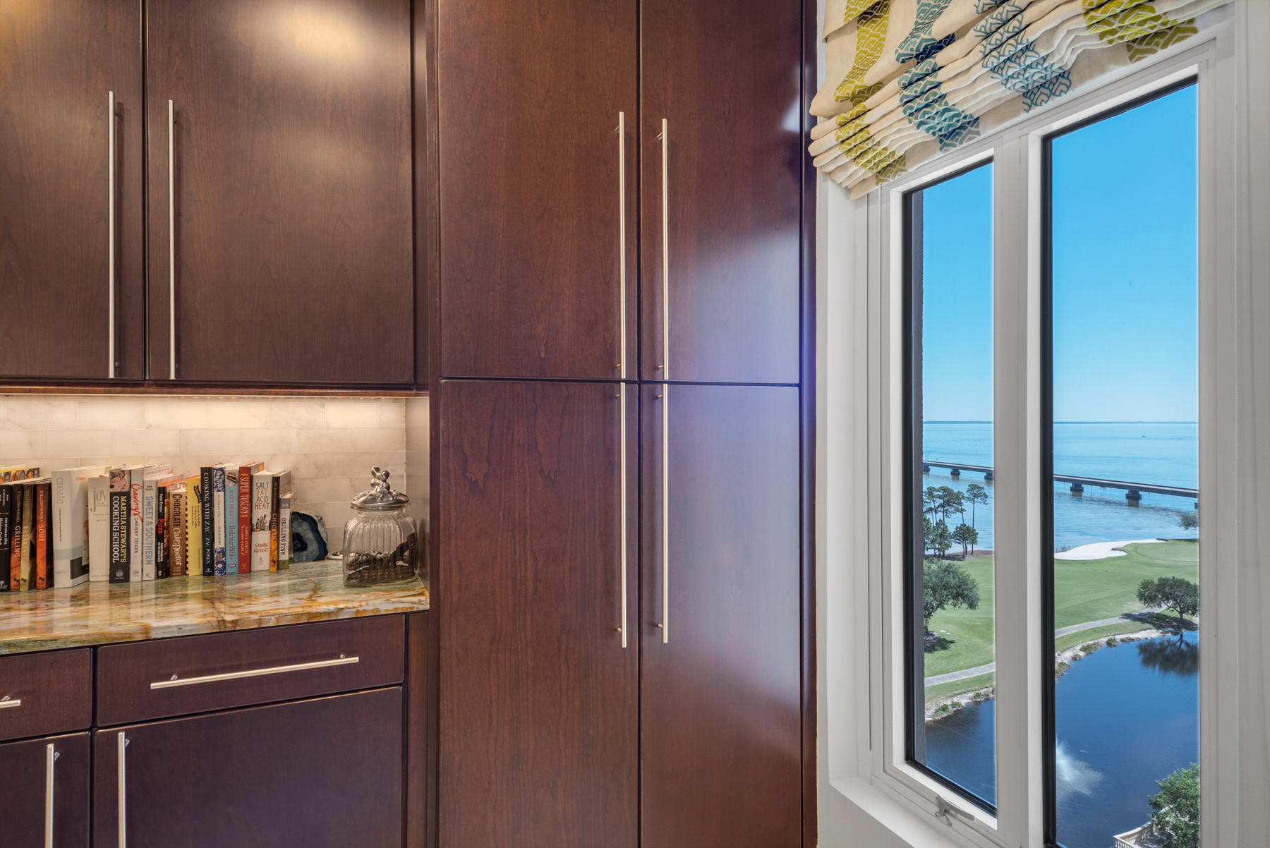 ONE WATER PLACE - Residential