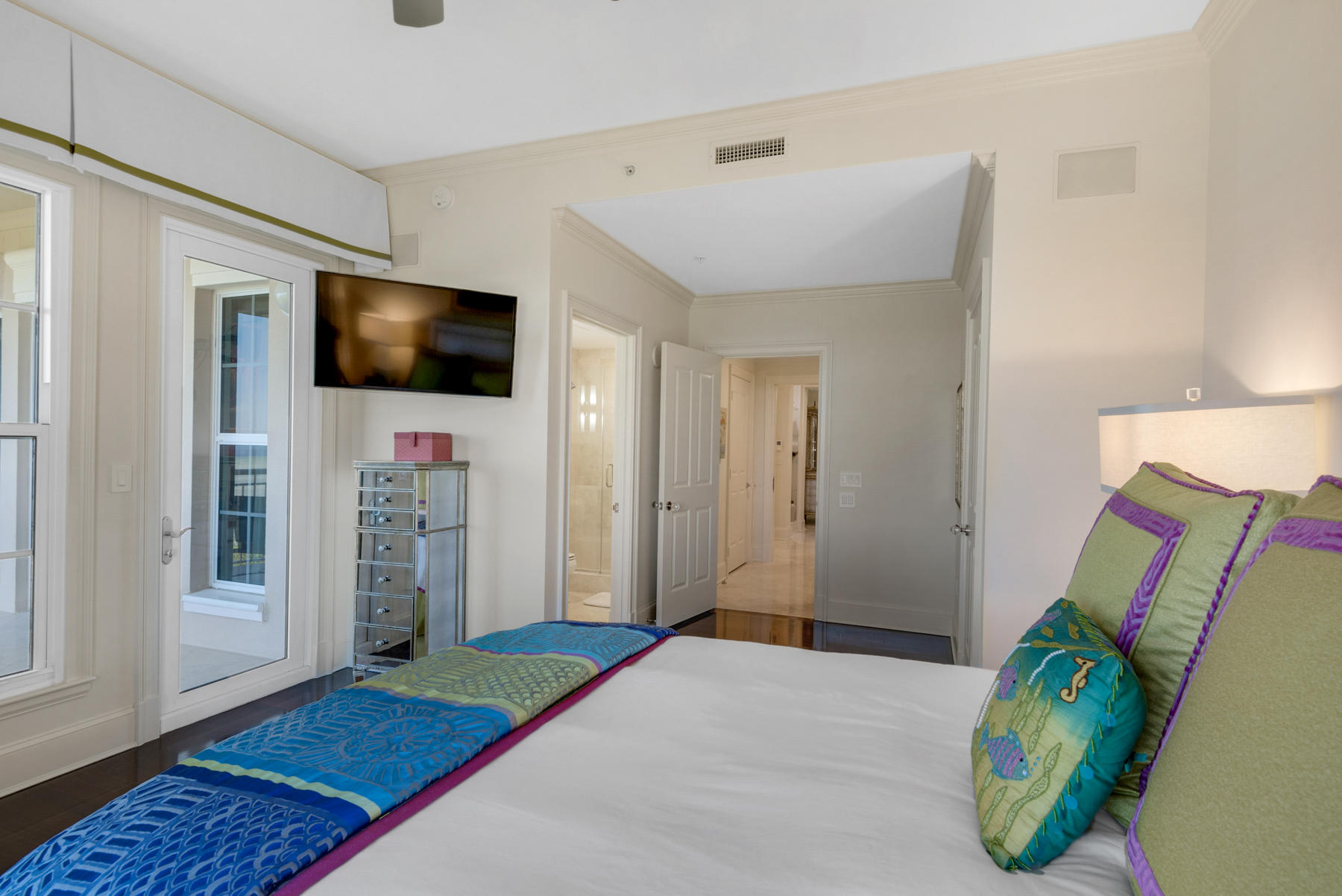 ONE WATER PLACE - Residential