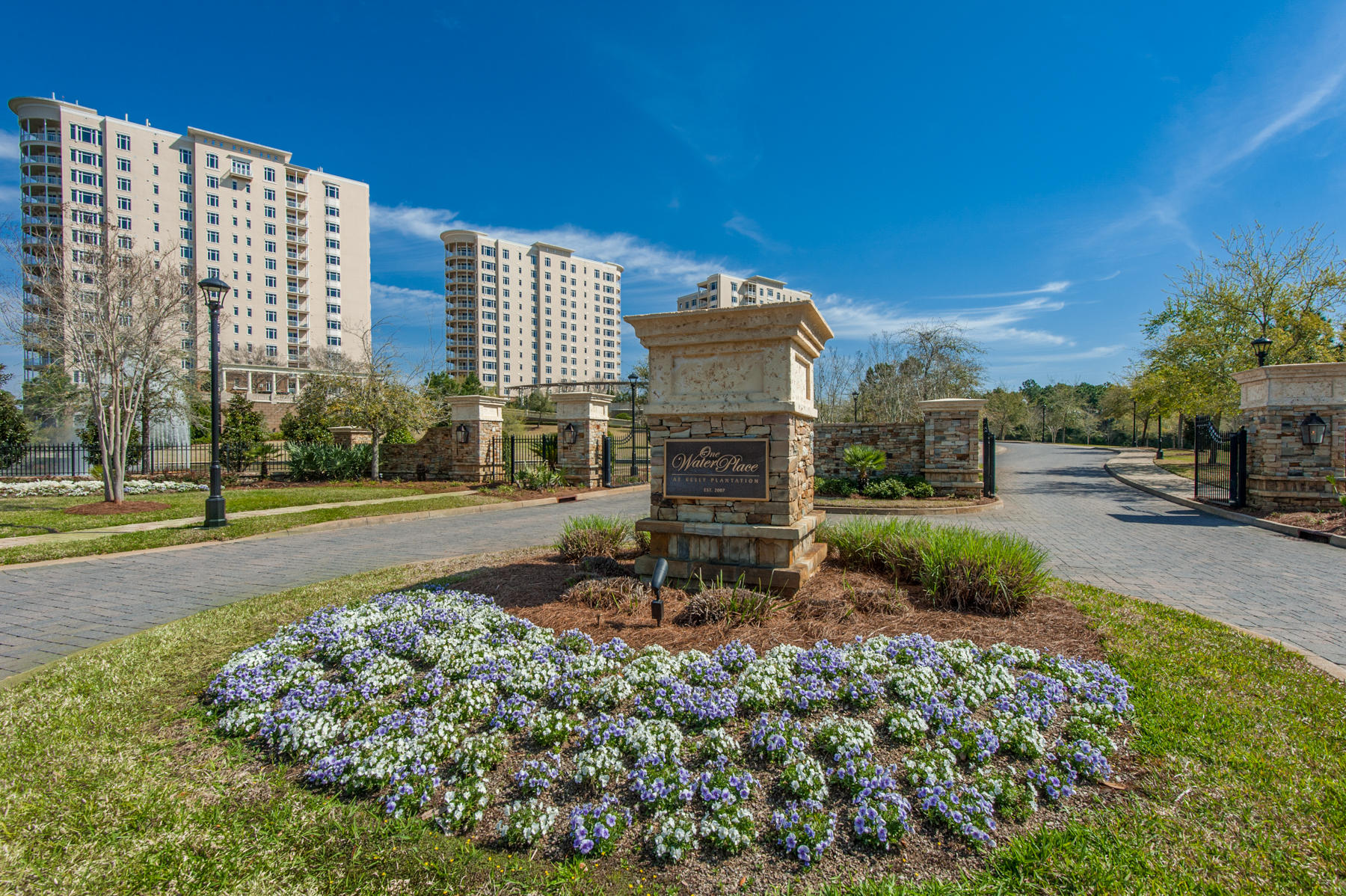 ONE WATER PLACE - Residential