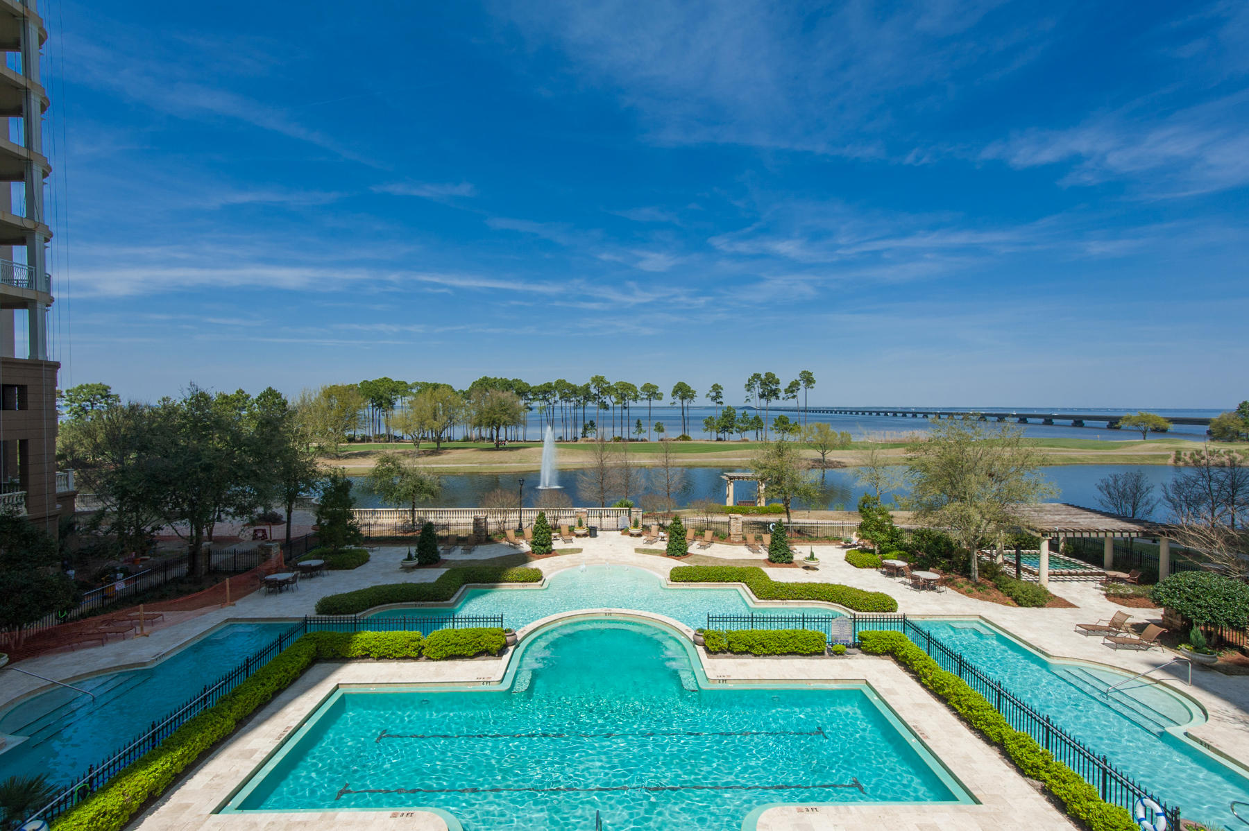 ONE WATER PLACE - Residential