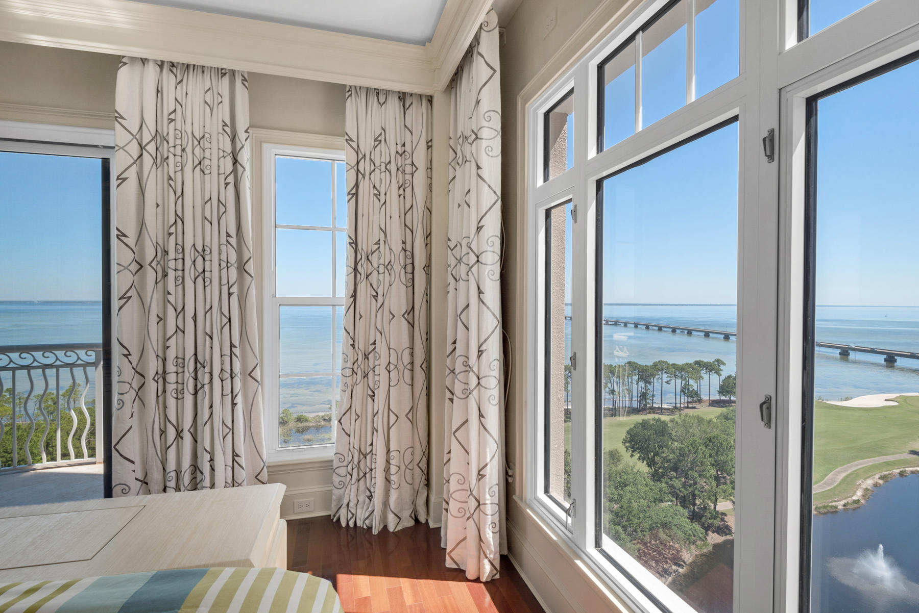 ONE WATER PLACE - Residential