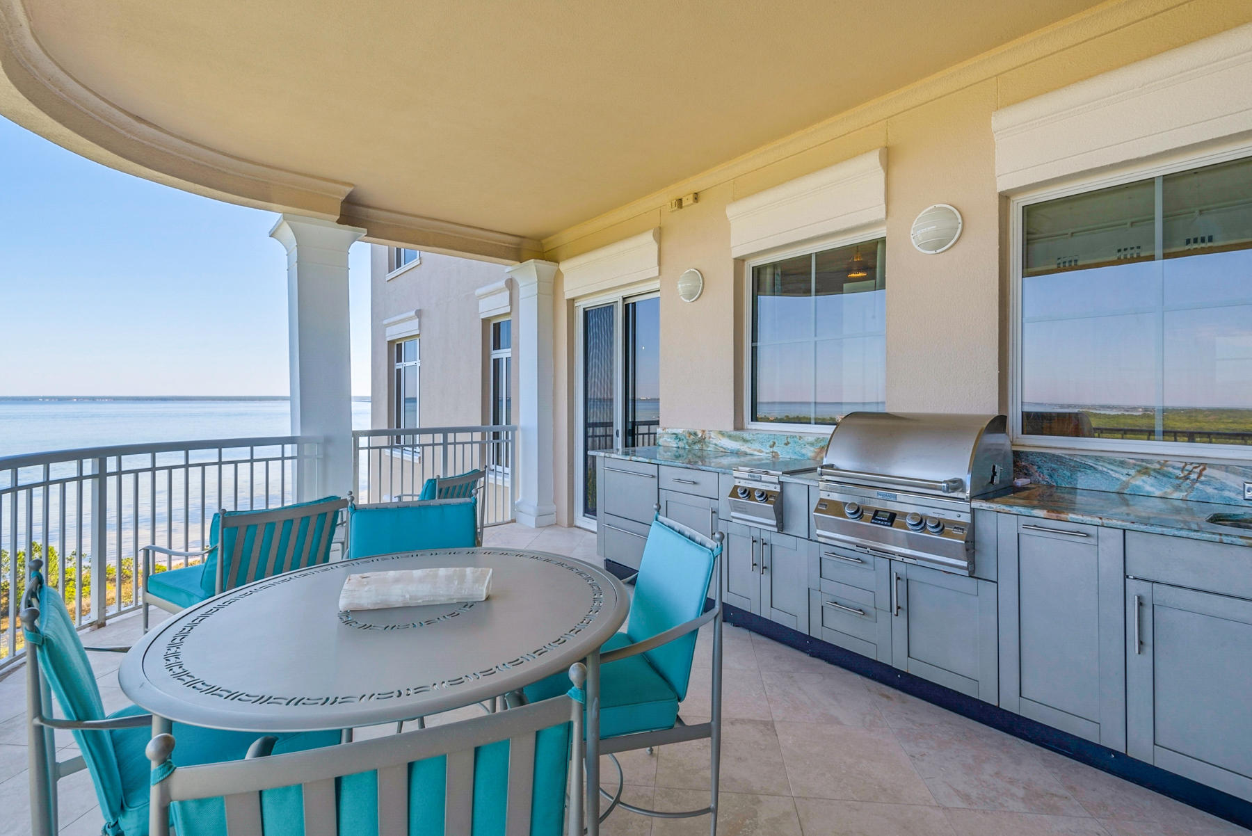 ONE WATER PLACE - Residential