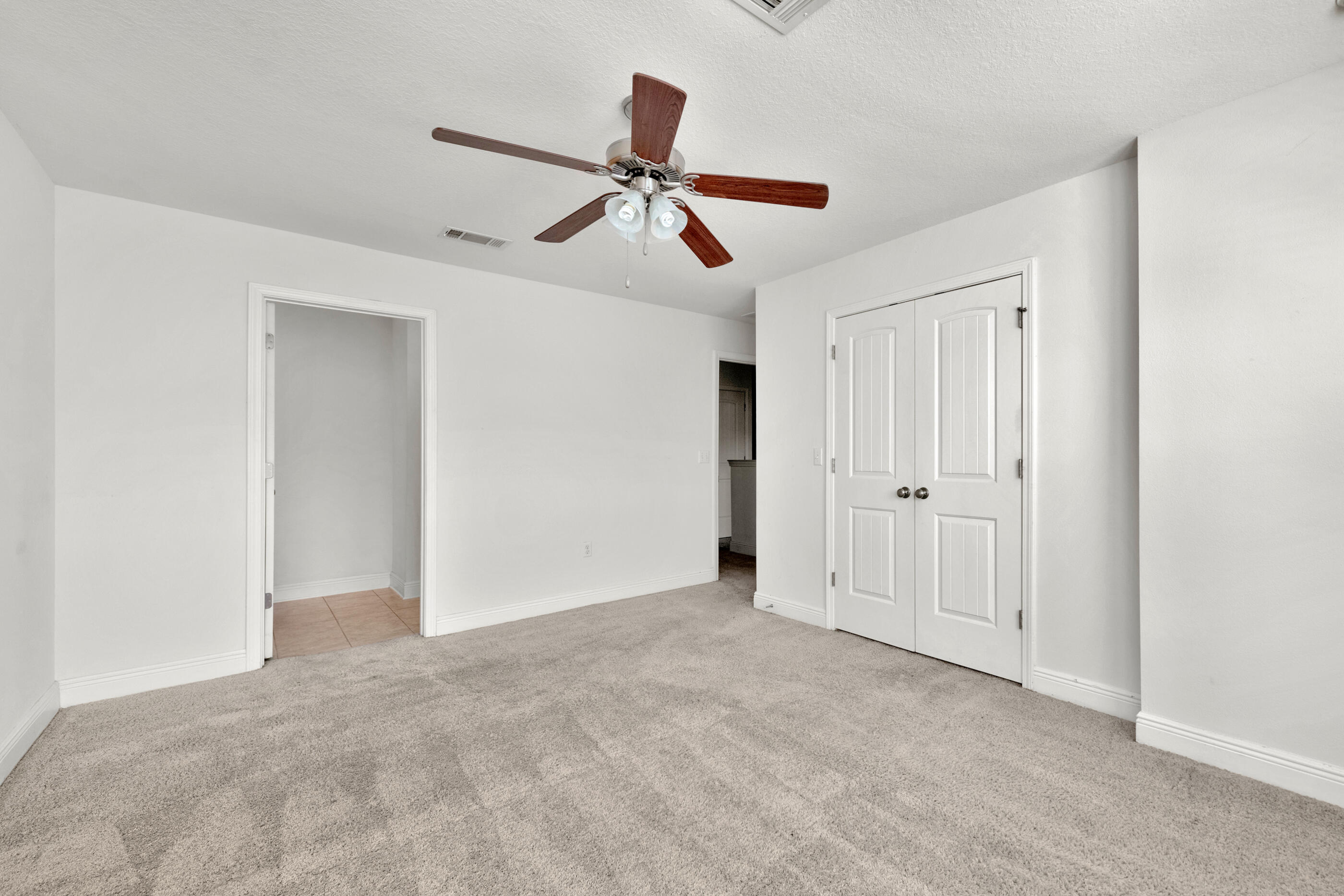 IRON HORSE T/H - Residential