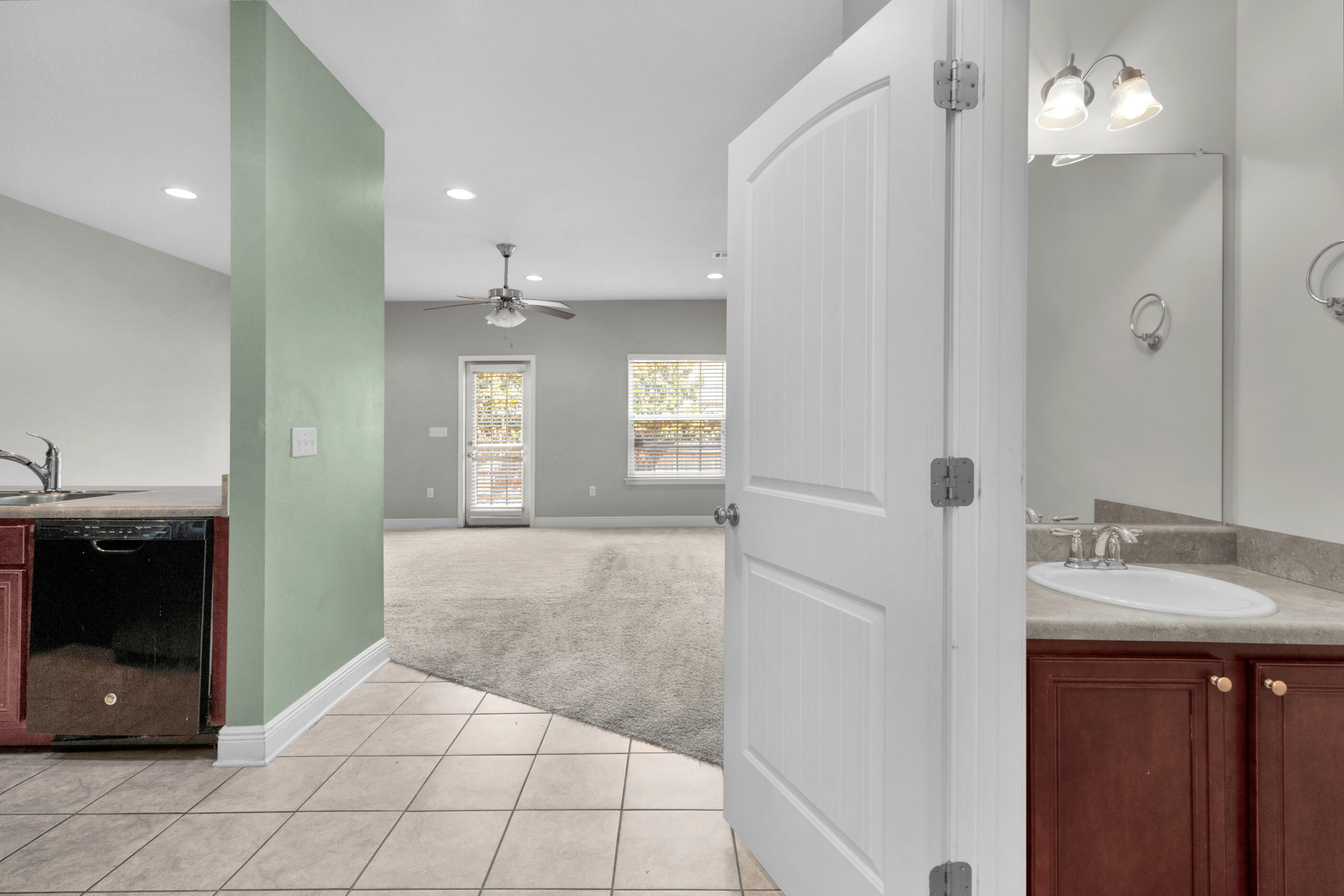 IRON HORSE T/H - Residential