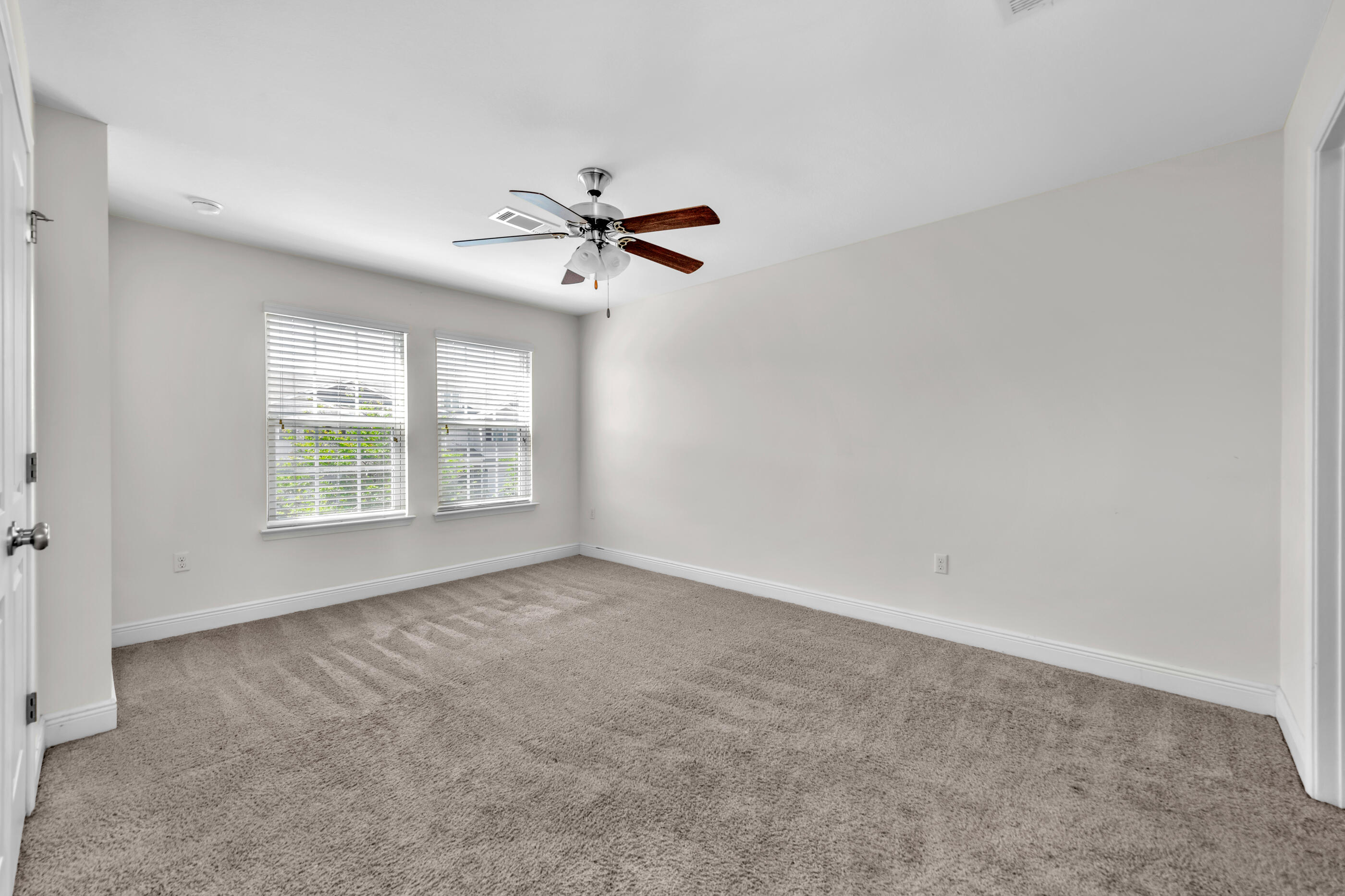 IRON HORSE T/H - Residential