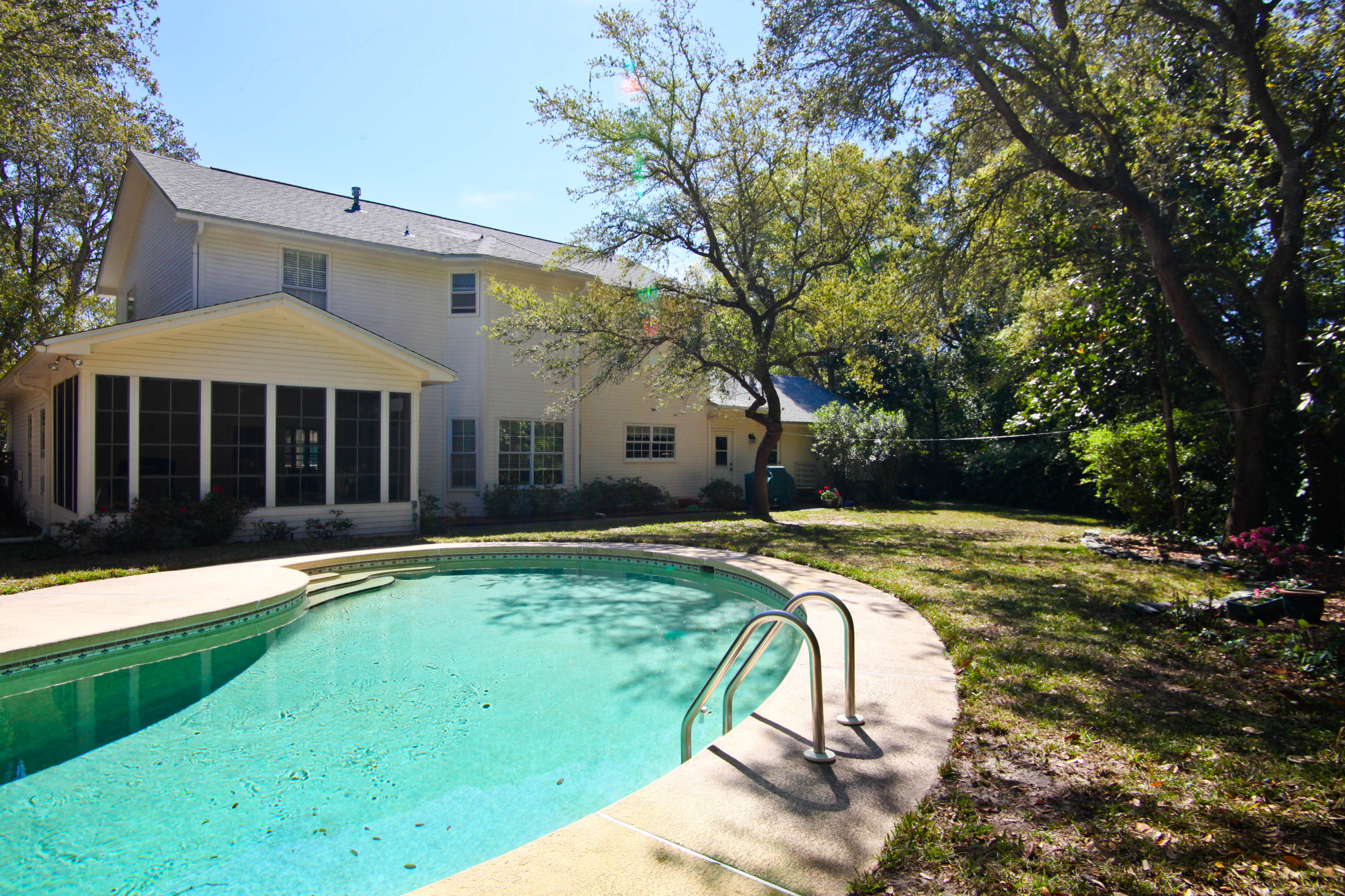 LAKE POINTE - Residential