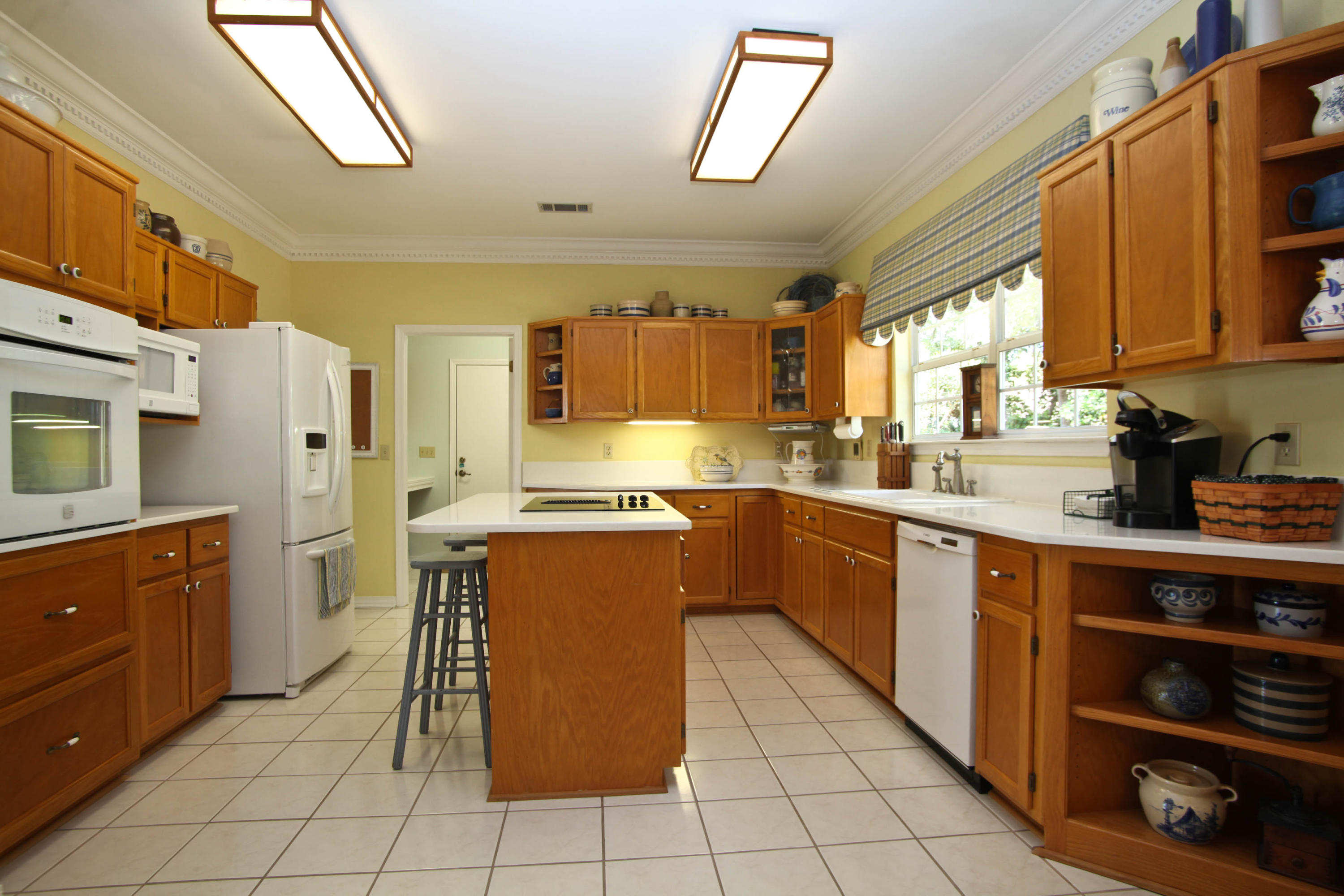 LAKE POINTE - Residential