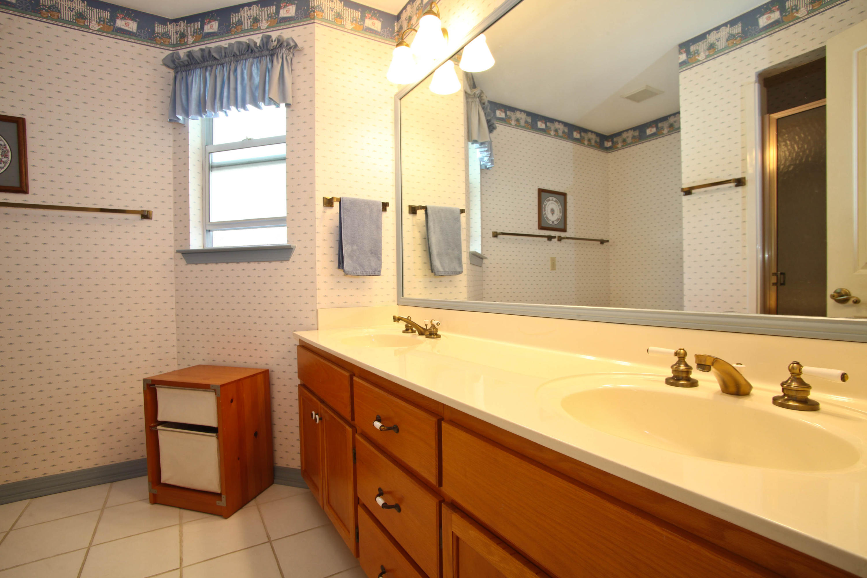 LAKE POINTE - Residential