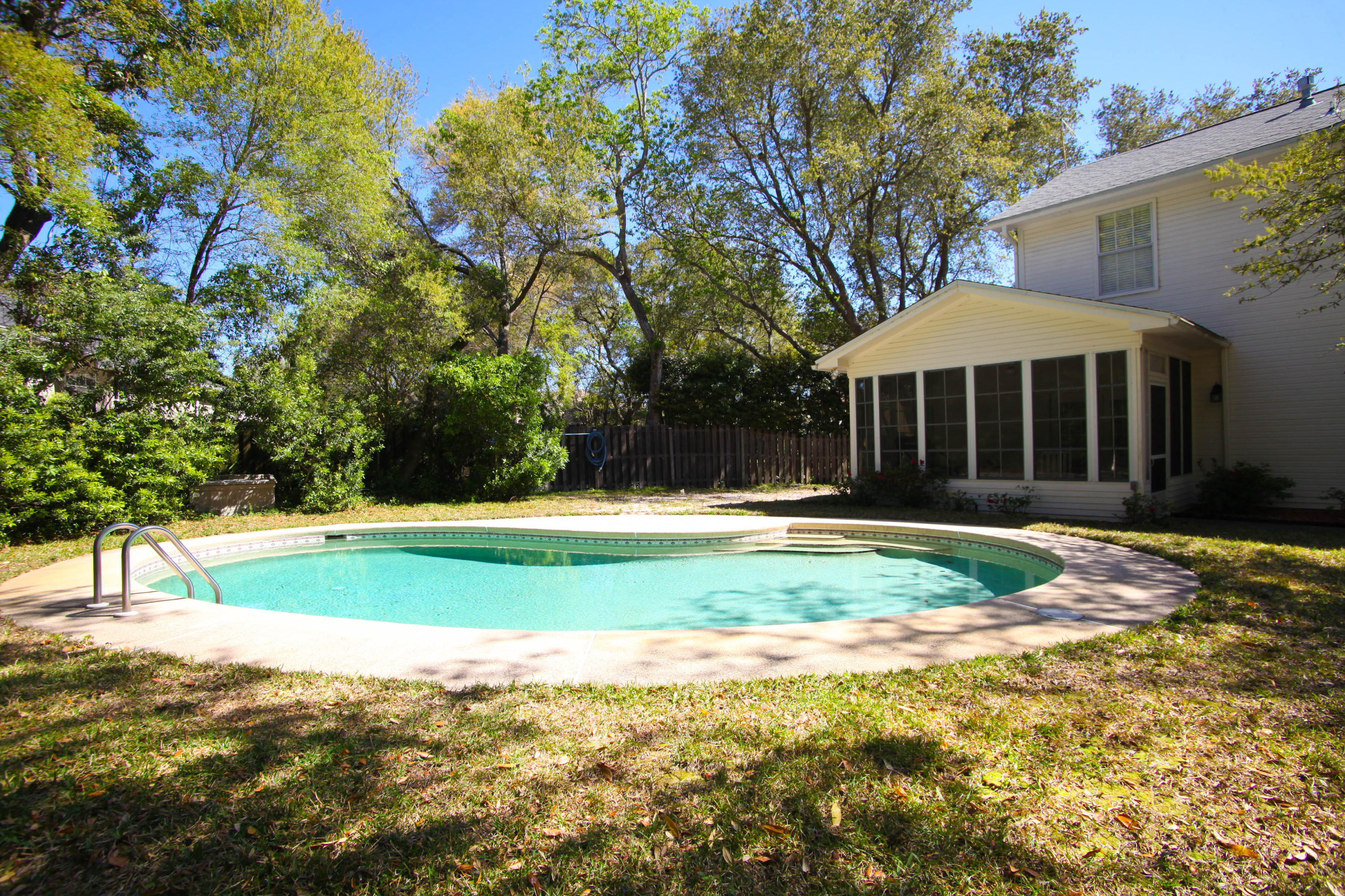 LAKE POINTE - Residential