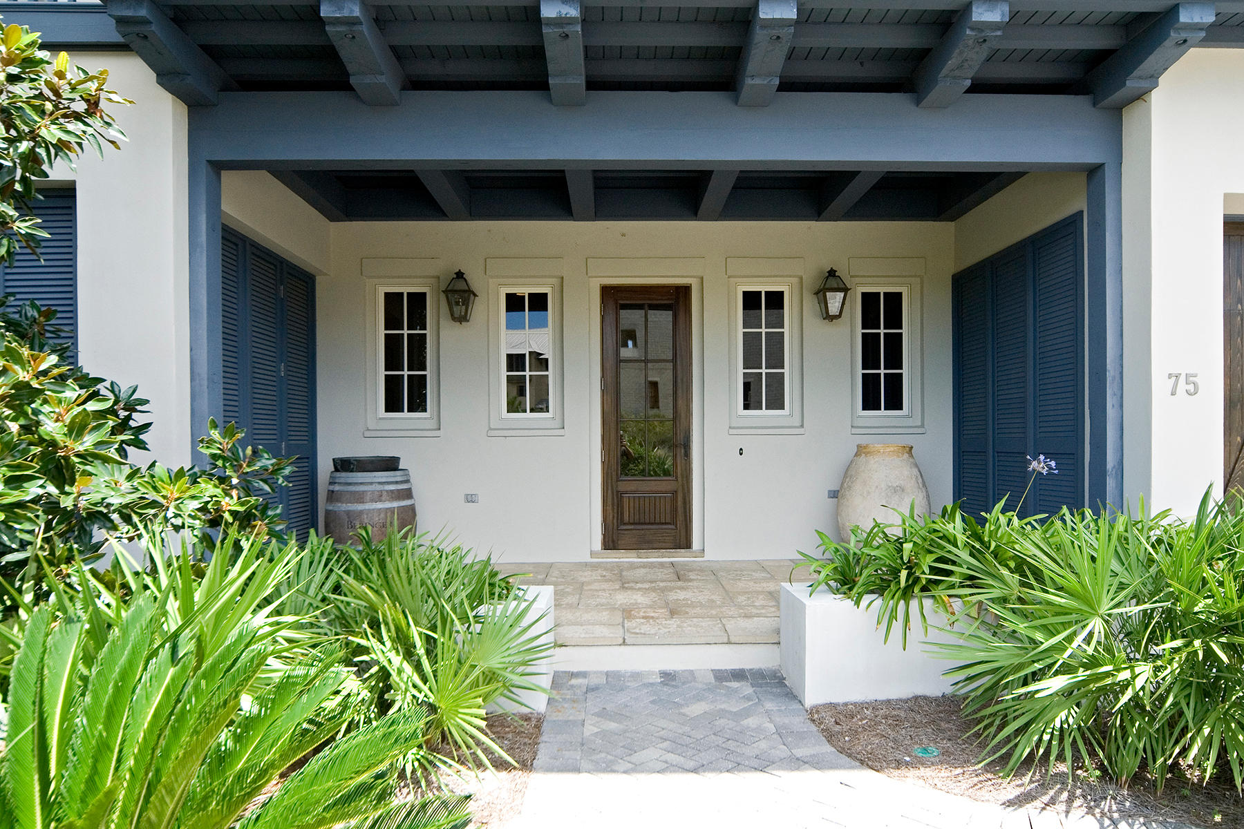 RETREAT THE - Residential