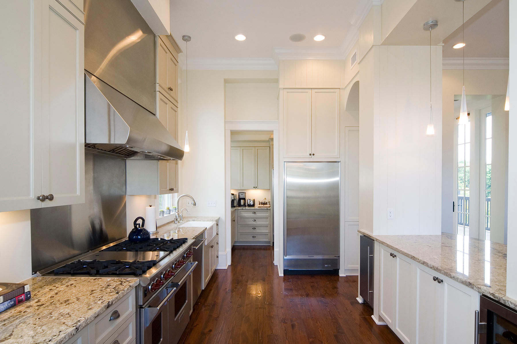 RETREAT THE - Residential