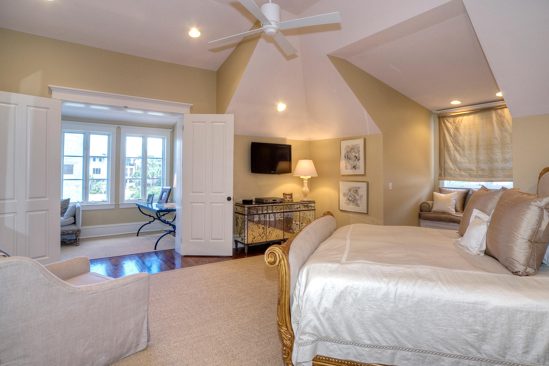 RETREAT THE - Residential