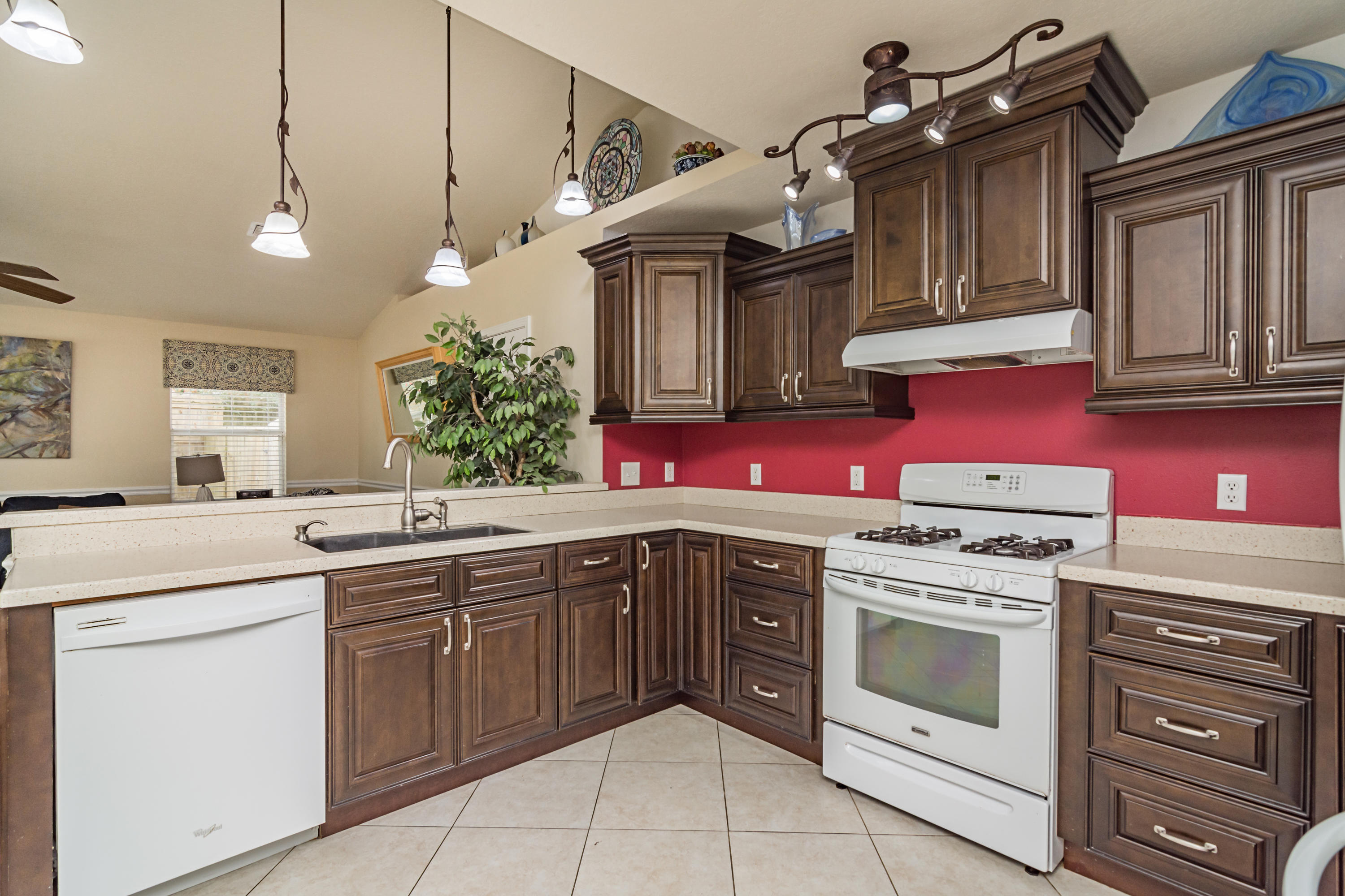 GARNIERS BEACH 3RD - Residential