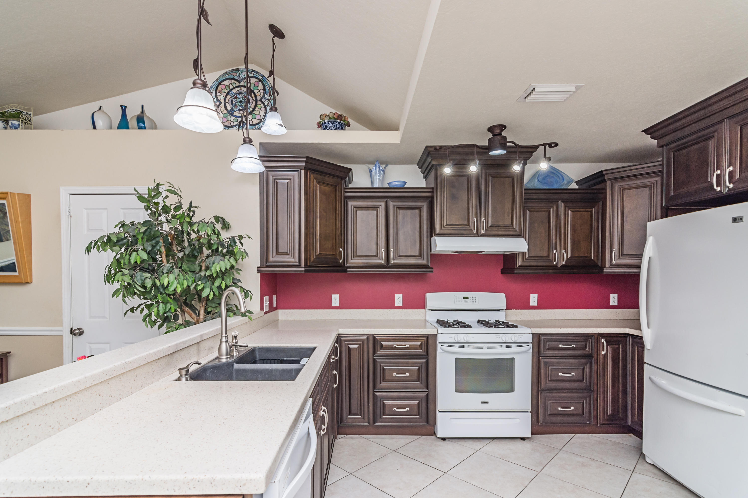 GARNIERS BEACH 3RD - Residential