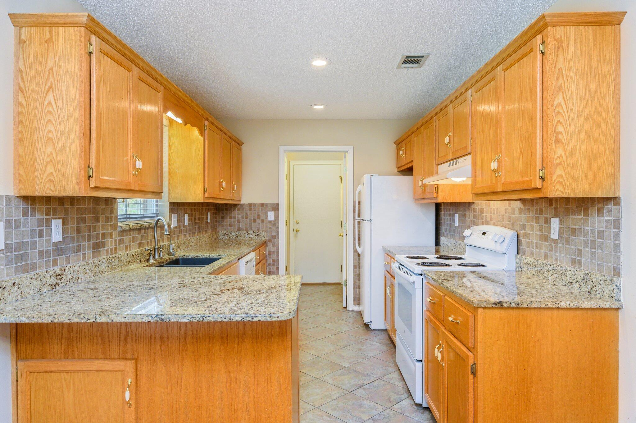 AUBURN ACRES - Residential