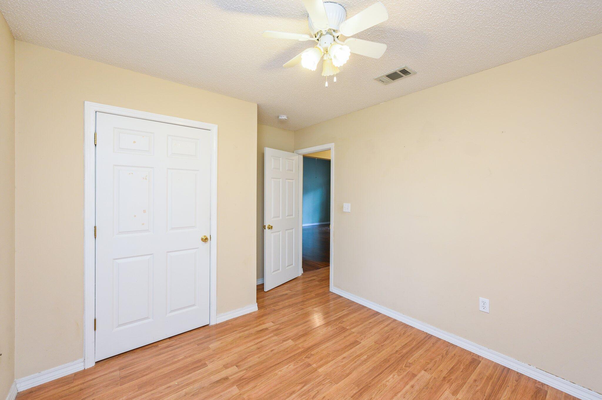 AUBURN ACRES - Residential