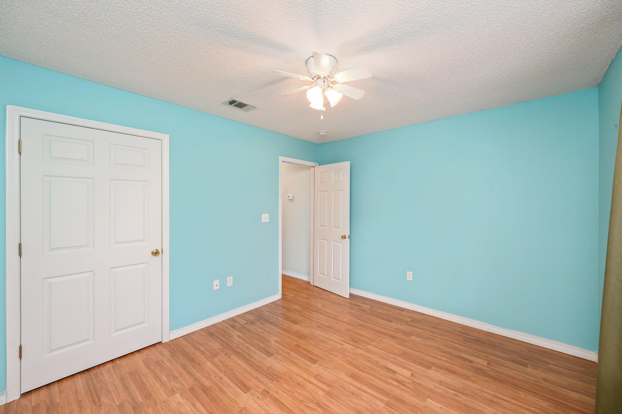AUBURN ACRES - Residential