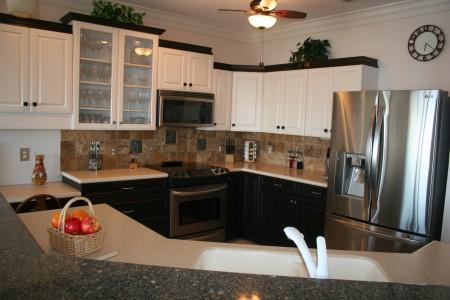 LIGHTHOUSE POINTE - Residential