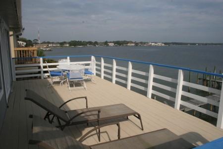 LIGHTHOUSE POINTE - Residential