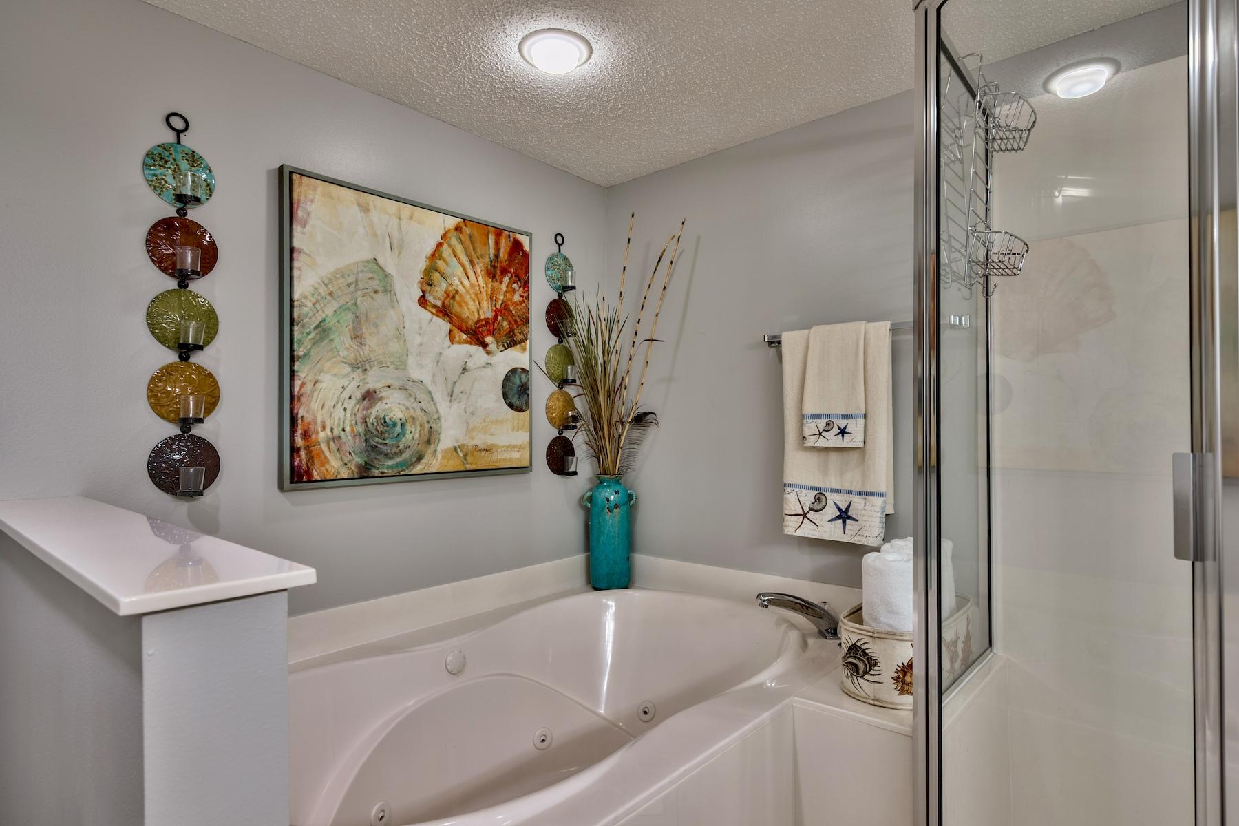 MAJESTIC BEACH TOWERS II - Residential