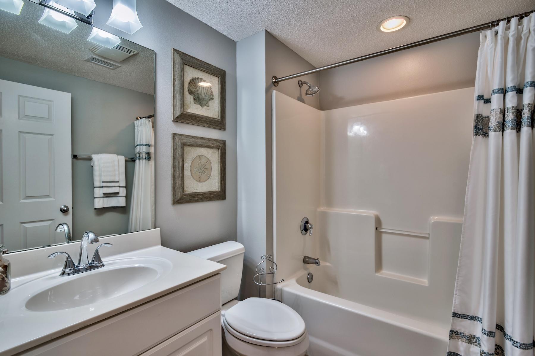 MAJESTIC BEACH TOWERS II - Residential