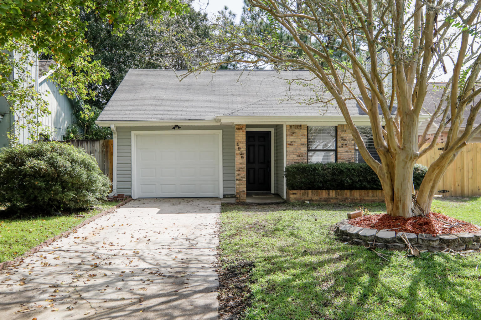 Beautifully renovated home in Fort Walton Beach! This home has upgraded flooring, granite countertops, backsplash, stainless steel appliances, fenced backyard, indoor laundry room, newer water heater, wood burning fireplace, finished garage, and more! Schedule an appointment today!
