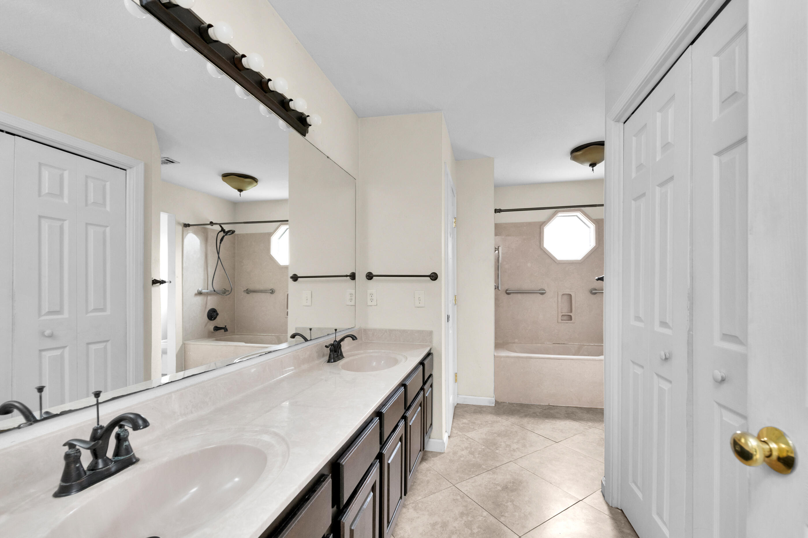 NORTHERN PINE TRACE - Residential