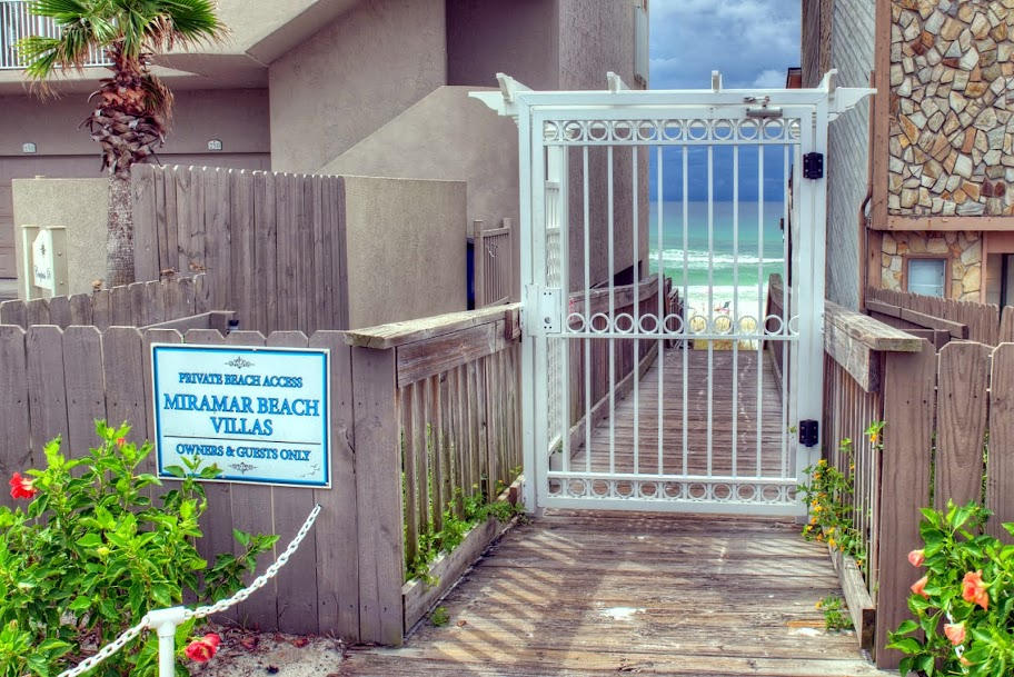 MIRAMAR BEACH VILLAS - Residential