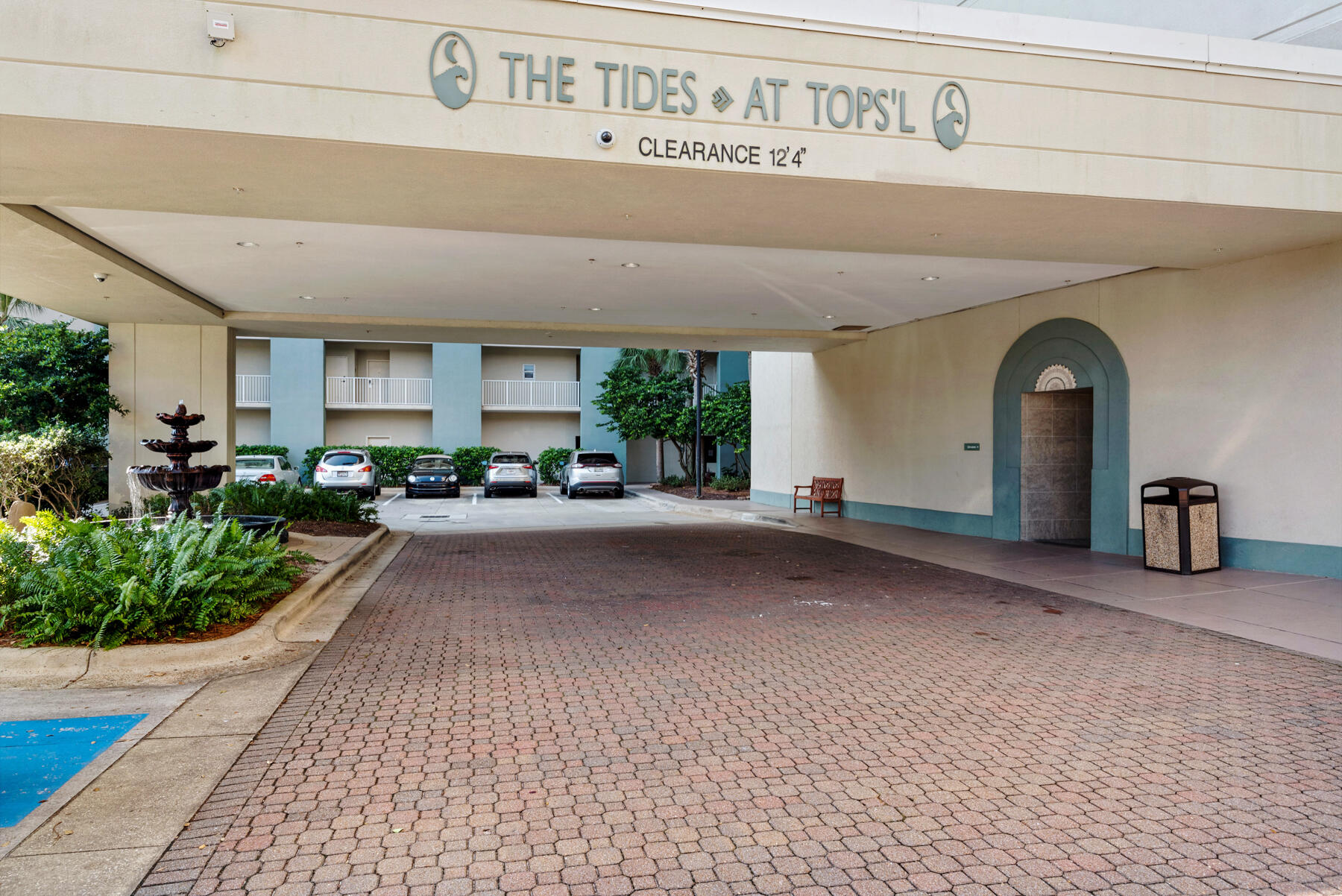 TIDES AT TOPS'L - Residential