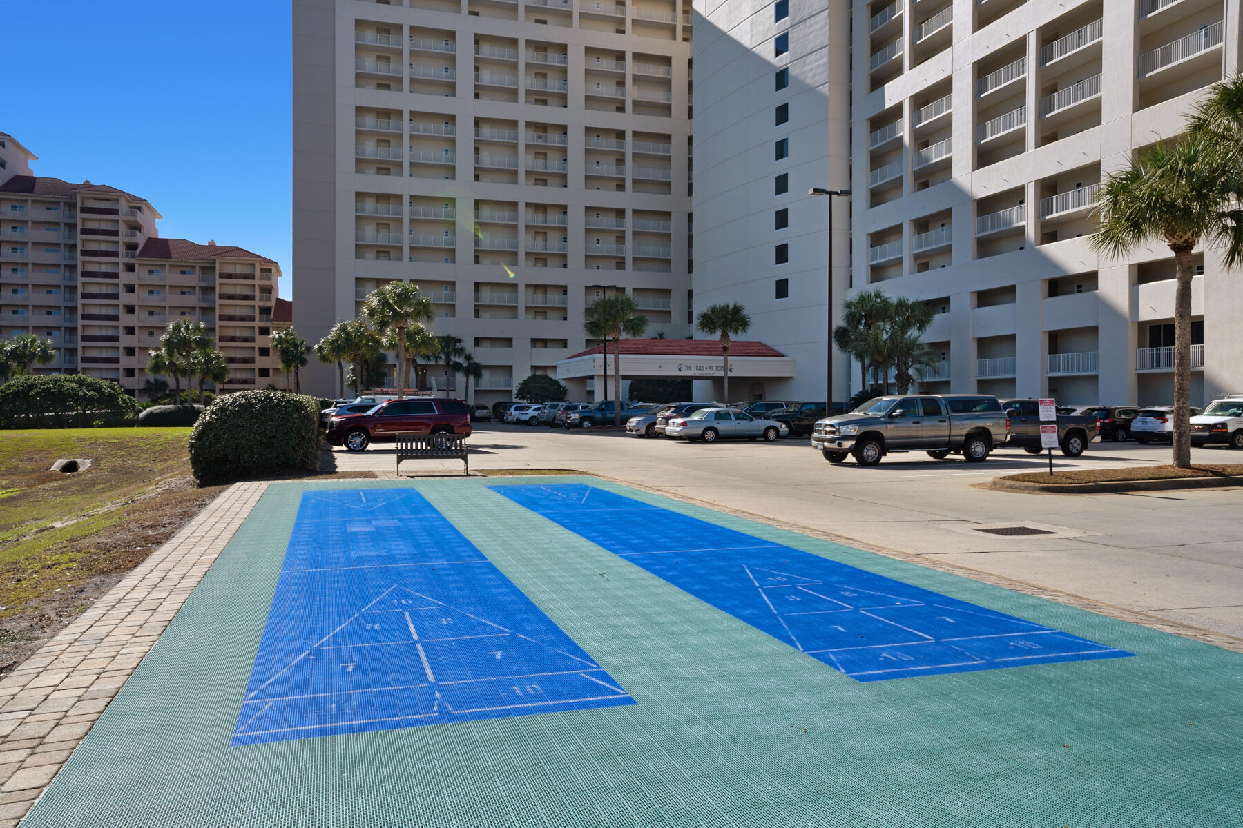 TIDES AT TOPS'L - Residential