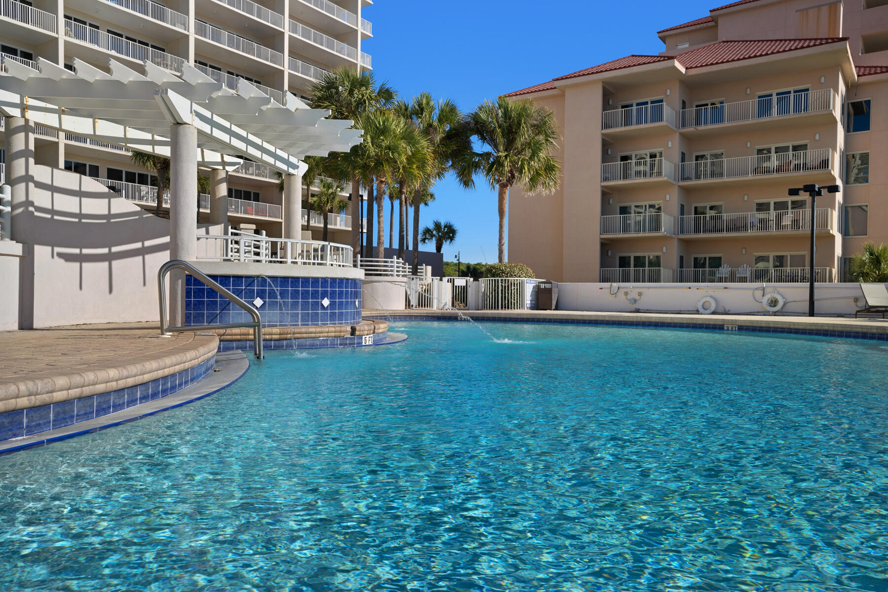 TIDES AT TOPS'L - Residential