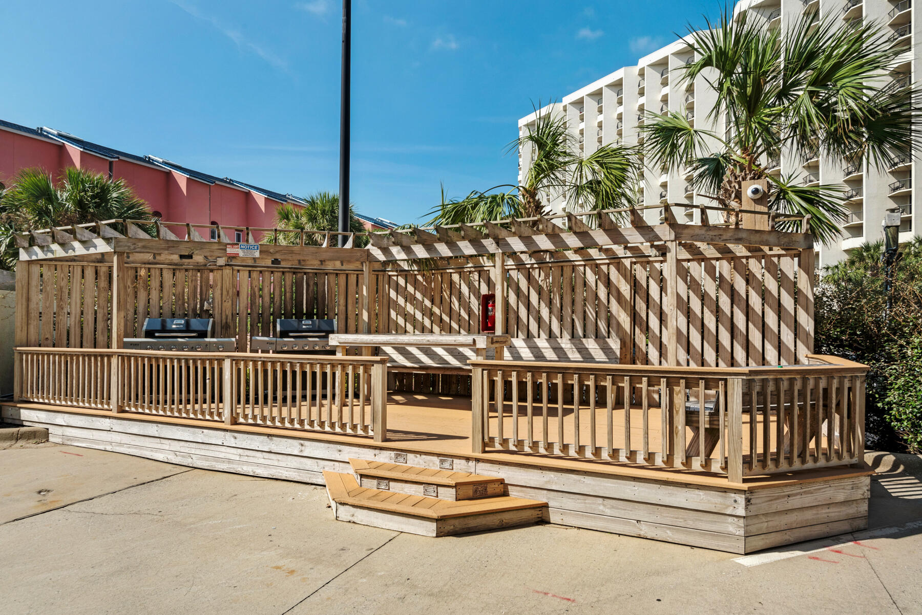 TIDES AT TOPS'L - Residential