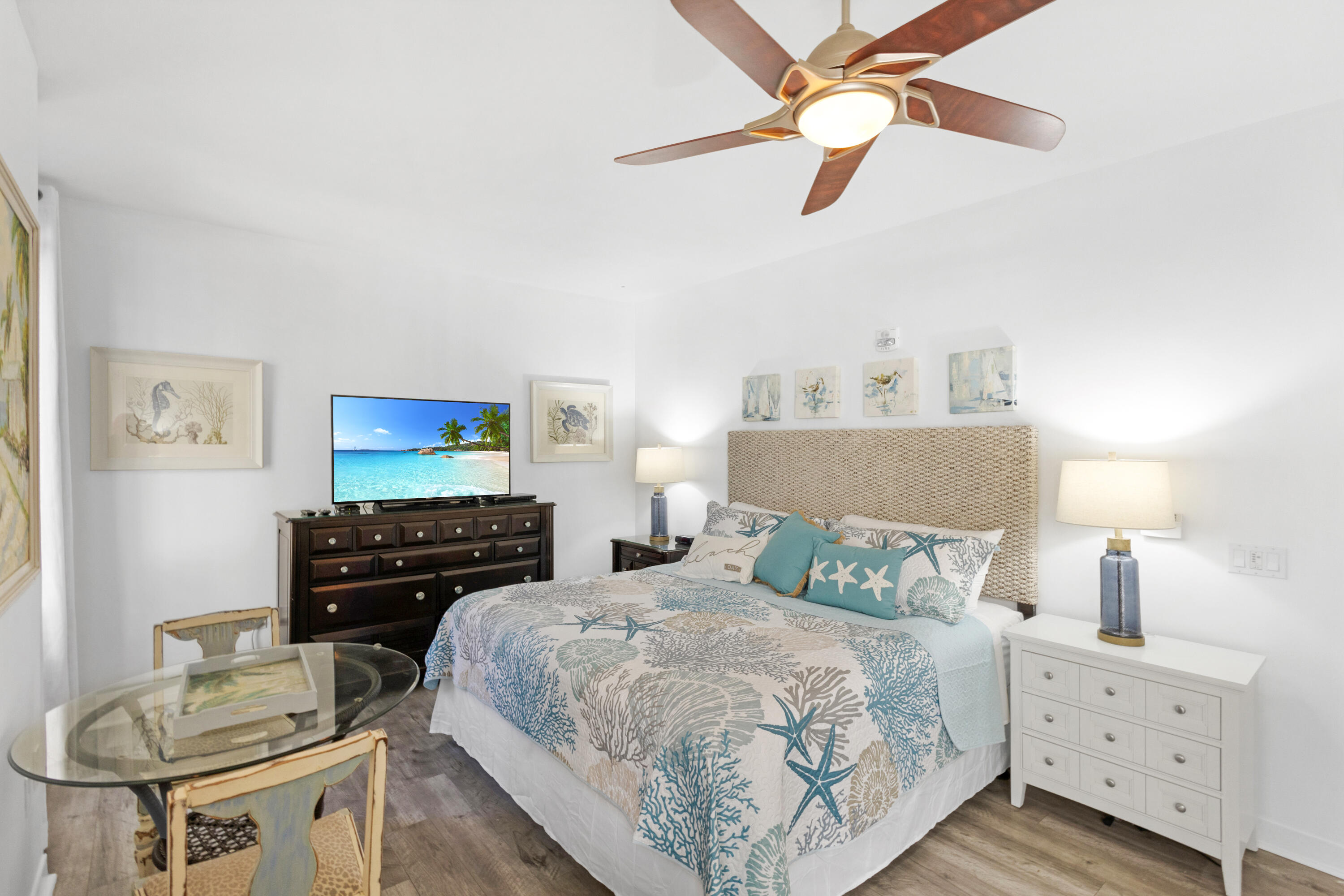 BAHIA CONDO - Residential