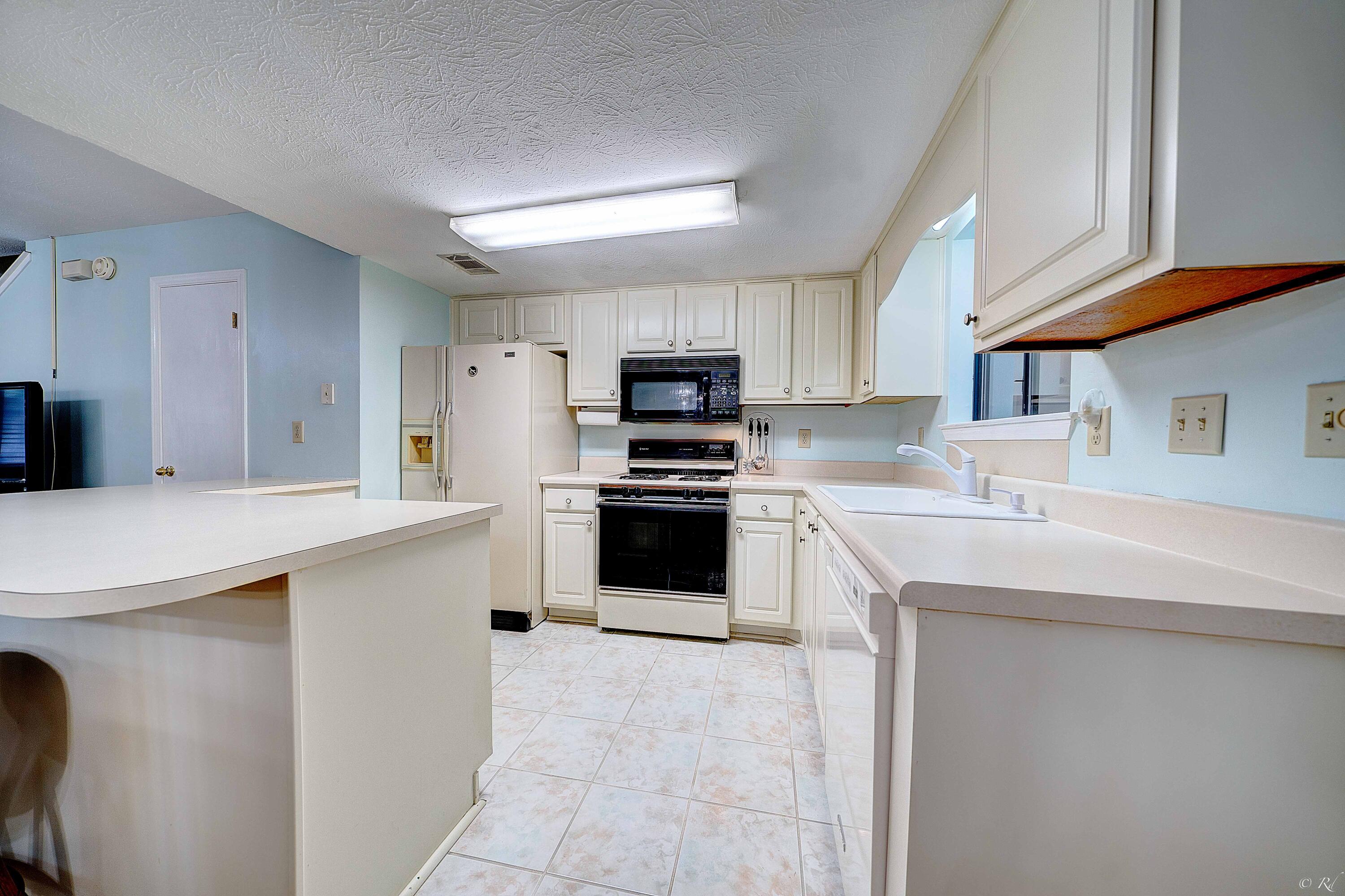 GULF HIGHLAND BEACH RESORT UNREC - Residential